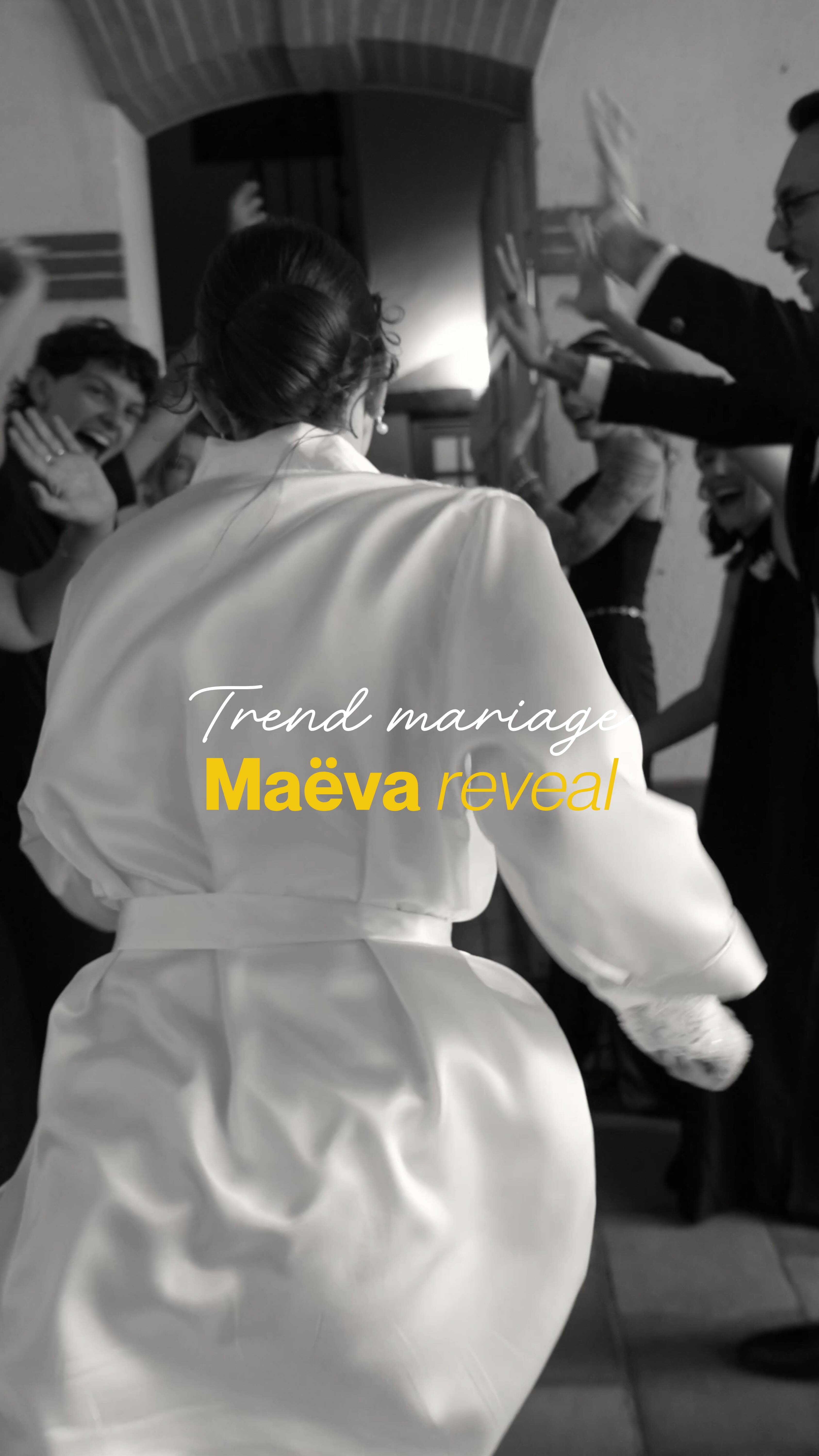 Maëva & Hugo ✨
Je vous partage très bientôt le teaser de leur mariage 🥹
Wedding Planner : @agence_eml
Lieu : @chateausaintmarcel
Photographe : @paulinebazeaudphotographe
Officiante cérémonie laïque : @maisoncherieceremonies
Maquillage : @paulinemerchmua
Coiffure : @salma_bellezza
Design Floral : @imparfaite_fleuriste_montauban
Traiteur : @pgn.traiteur
#mariage #videaste #wedding #weddingdress #robedemariée #mariage2026 #weddingday