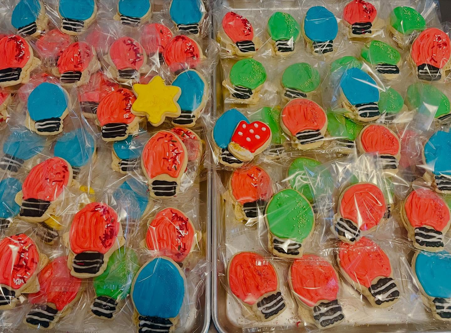 So pretty, they deserved a still shot, too! #holidaycookies