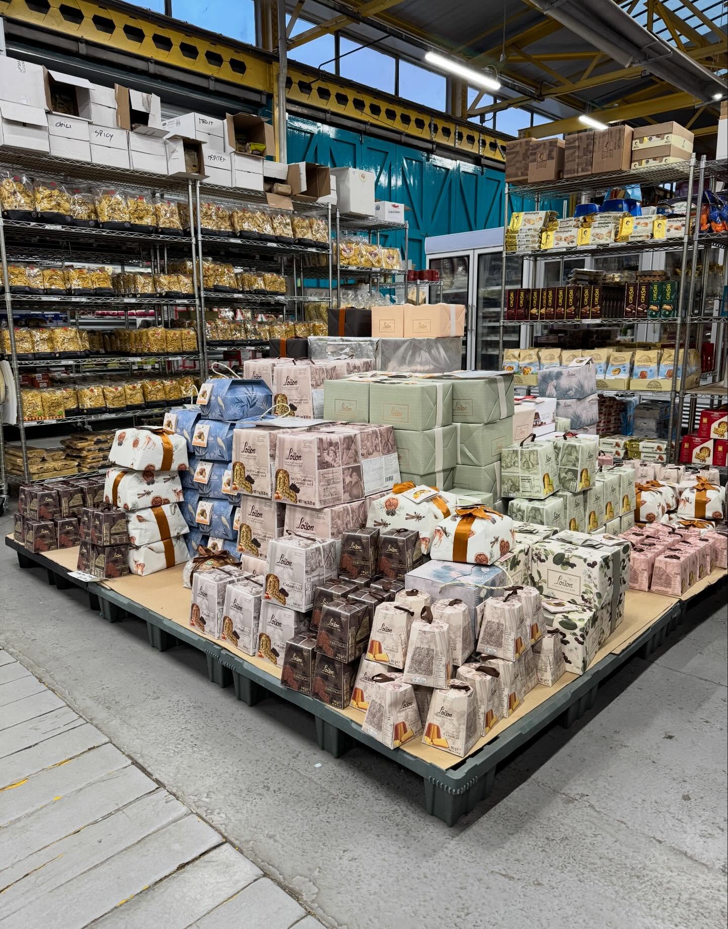 FOR OUR LOVELY CUSTOMERS, 10% OFF ON ALL LOISON PANETTONI REMAINING.❤️ 🙌
Limited stock,don’t celebrate without it!#amatofoodproducts #panettoni #christmasiscoming🎄 #