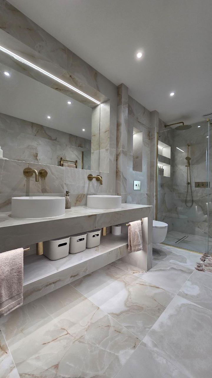 Luxury in every detail.
Bathrooms, done properly.
— Sheths Interiors
#LuxuryBathrooms #BathroomDesign #InteriorDesignUK #HighEndInteriors #BespokeDesign