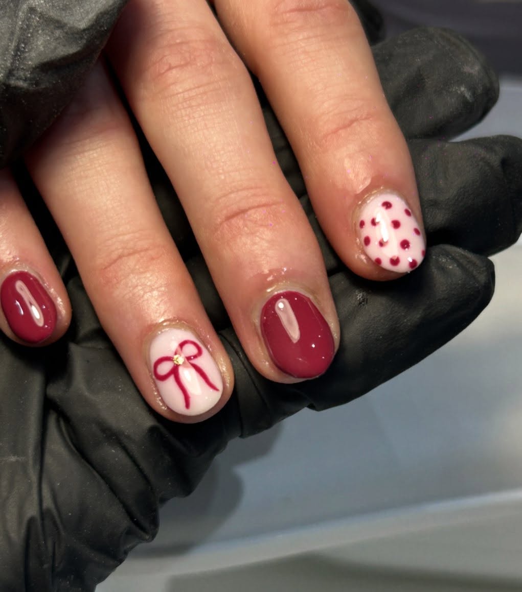 December but make it pink 🎀💗
#jadedbeauty#biabnails#biabmanicure#pinknails#festivenails#christmasnails2024#christmasnailideas#pinkchristmasnails#bowNails#polkadotnails#gelnailsuk#nailtechuk#nailtechlincolnshire#stamfordnails#nailinspo2024