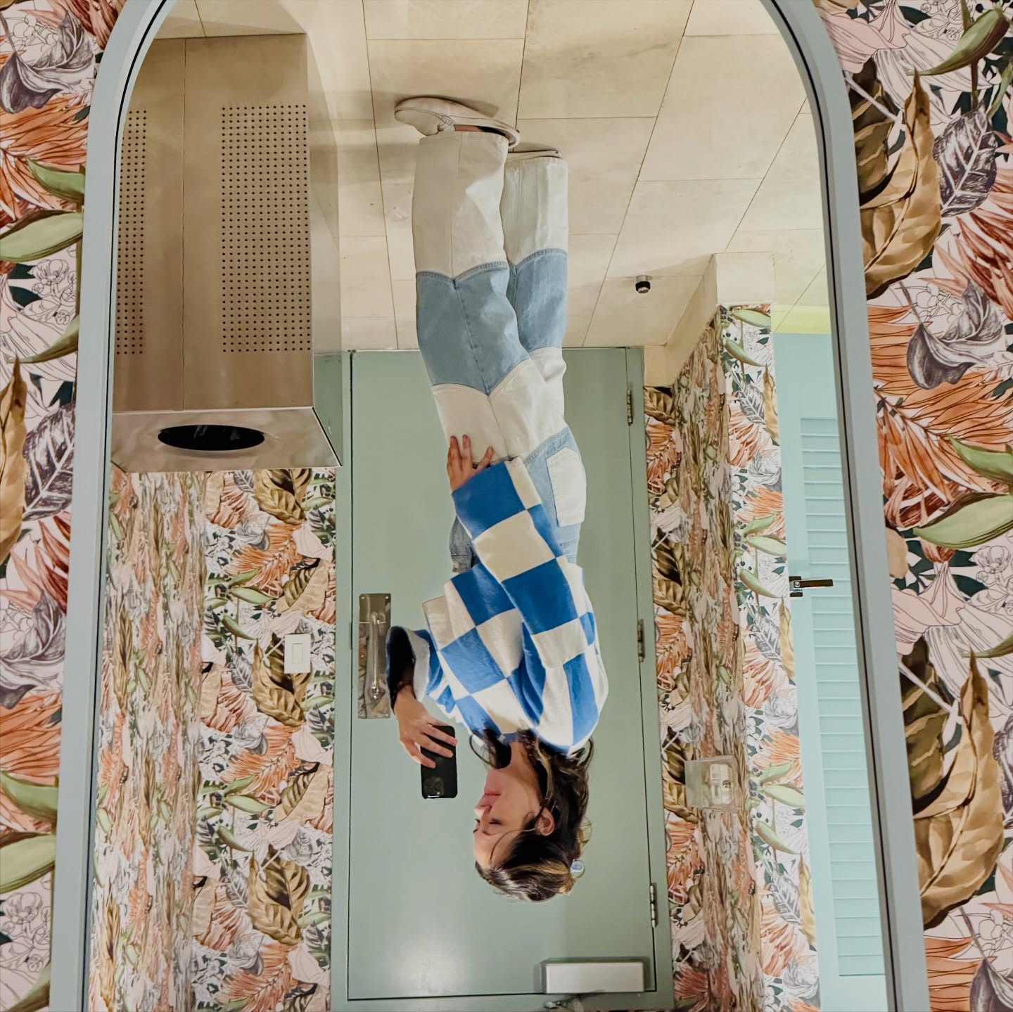 DeC dump, halfway in, trying to make it all make sense.
in a world full of dark, be the light.
#colortheworldkind