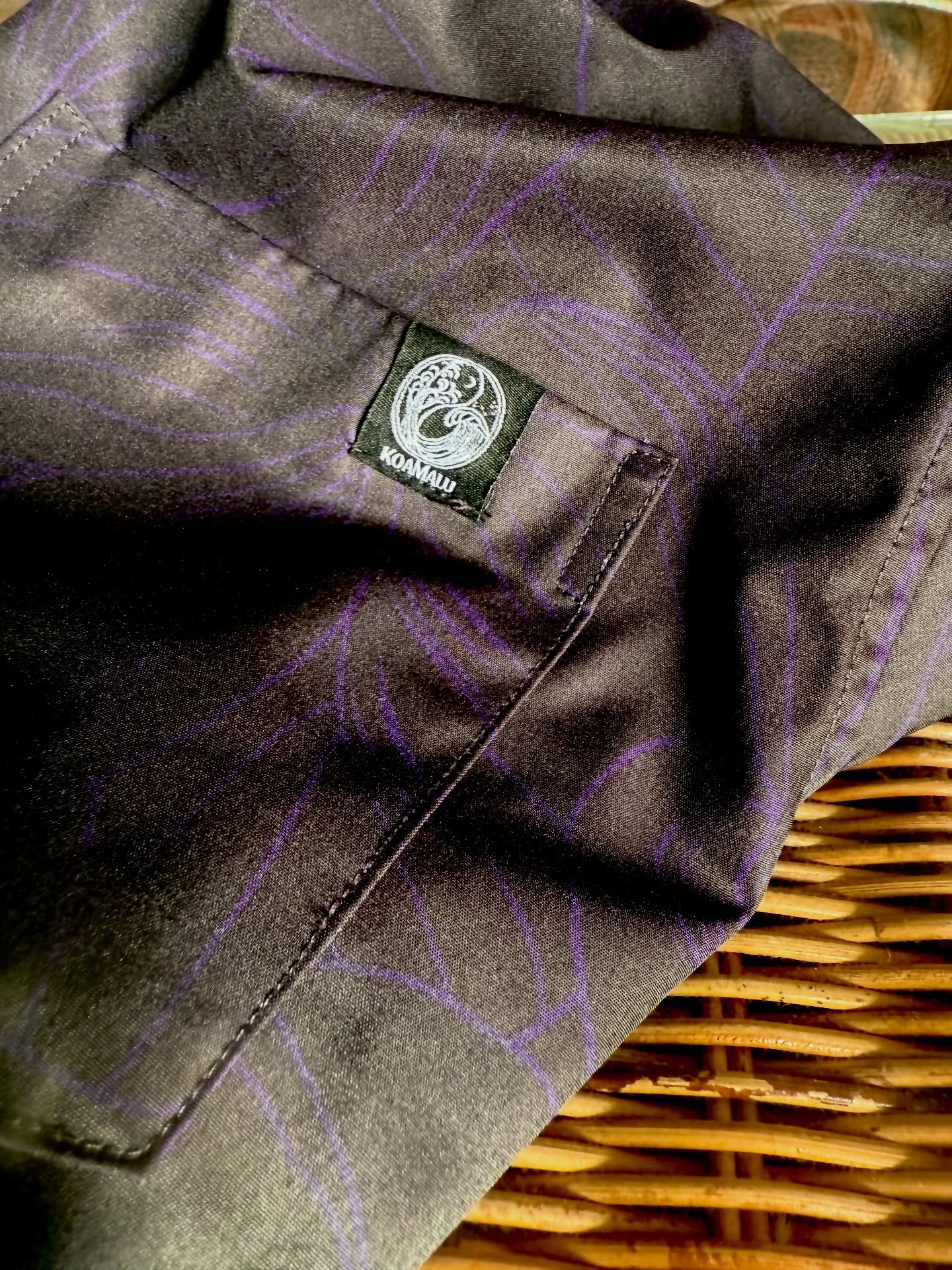 Good morning, sunshine ✨
Subtle Pua Melia in the daylight—
a gentle pop of purple that glows in the sun and turns rich and sultry after dark.
Link in Bio 💜
#sustainablefashion #mensfashion #womensfashion #hawaii #handdrawnart #wearableart #hilo