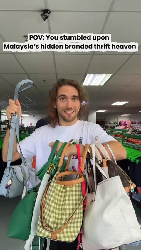 Main character energy, but make it sustainable ๐
โป๏ธ
If youโd like to learn more about what weโre doing, please visit our website at www.upcycle4better.com ๐ or click the link in our bio ๐
#Upcycle4better #U4B #BetterTogether #UpcycleMovement #ChangeThroughReuse #InspiredToUpcycle #FutureIsUpcycled #recycling #recycle #upcycling #sustainability #zerowaste #ecofriendly #reuse #plasticfree #circulareconomy #sustainablefashion #recycledfashion #fashionrevolution #slowfashion #diyfashion #textilerecycling #FYP #Love #ReduceWaste