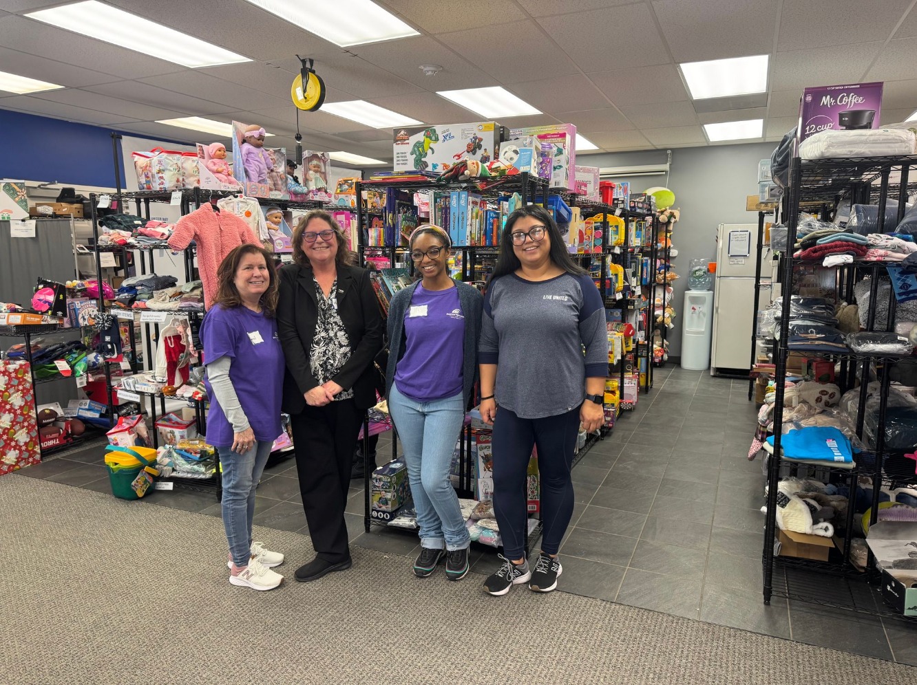 Holiday Hands is powered by incredible people and partners. Thank you to April and Jasmine from Financial Resources Federal Credit Union for volunteering their time and supporting families in our community this holiday season! 🎁✨