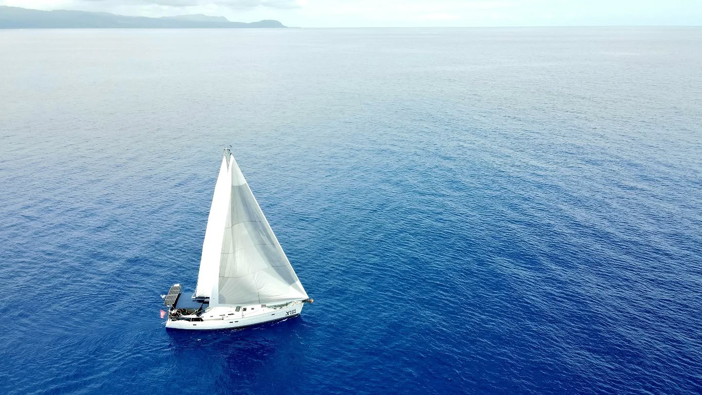 Vanuatu 🇻🇺 isn’t only about adventures on land. There’s just as much to discover beneath the surface. 🌊
Majestic dugongs moving between the sandbanks of the Maskelyne Islands, beautiful turtles in Lamen Bay on Epi, colorful corals, curious Nemos, spiky porcupine fish and graceful cowtail rays at Cook 🦭🐢🐠🪸🐡
Above and below the water, Vanuatu keeps surprising us!
#vanuatu #dugong #turtle #underthesea #visitvanuatu #sailingyumyum #yumyum #southpacificislands #sailingaroundtheworld #liveaboardlife #cruisinglife #sailingadventure #bluewatercruising #oceansailors #islandadventures #tropicalvibes #offthebeatentrack #volcanoadventures #exploremore #travelwithpurpose #naturelovers #wanderlustlife #paradisefound #underwaterworld #snorkellife #deepblueadventures #sailingcommunity #sailingcouples #travelphotographers