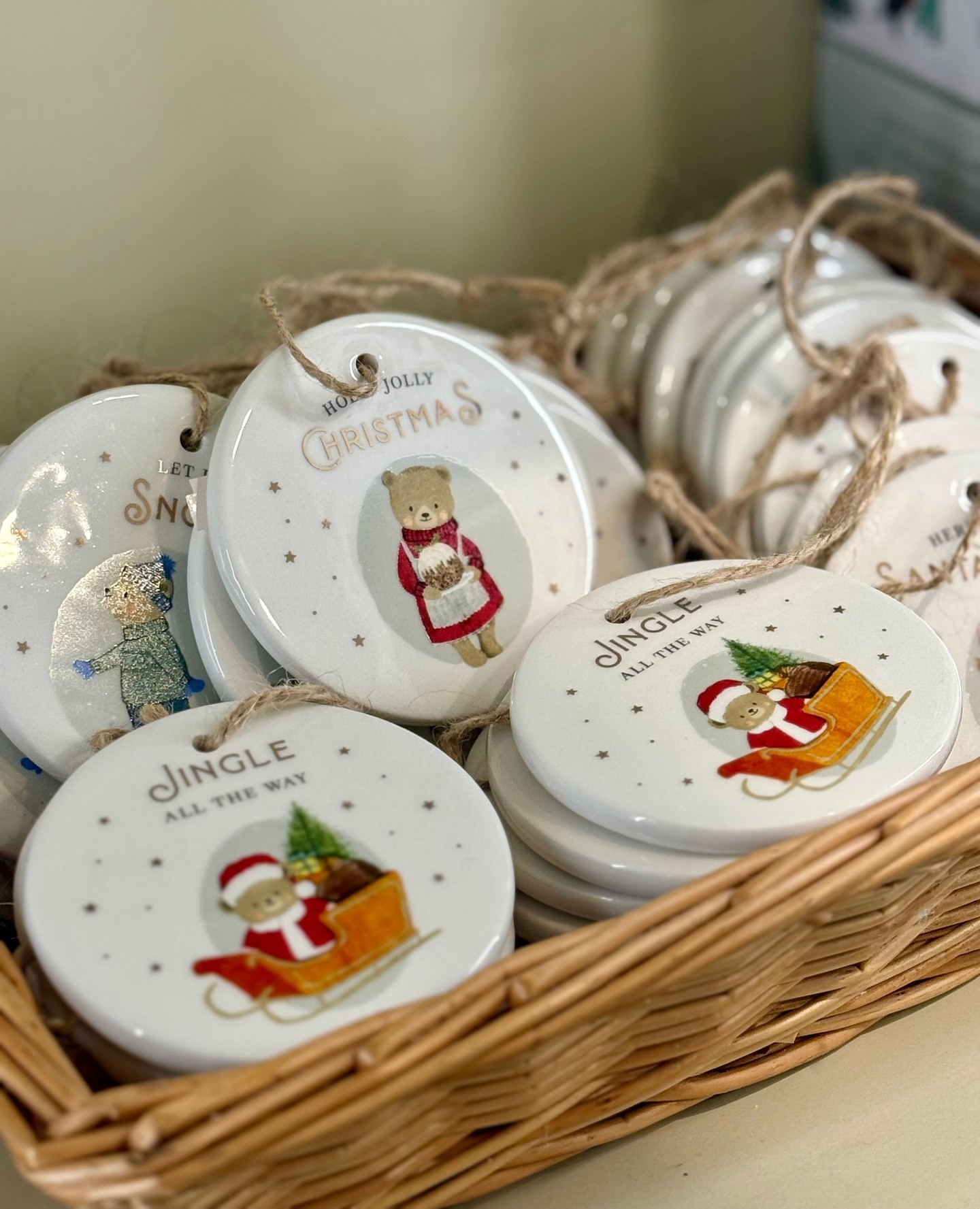 Stock up on last minute Christmas presents for all of your loved ones in our shop! 🎁💝
From thoughtful little treats to special gifts they’ll truly love, we’ve got something for everyone - so you can shop stress-free and still make Christmas magical.
#whatsonderbyshire #derbyshireevents #chesterfieldevents #visitpeakdistrict #vpdd #peakdistrict #travelgram #derbyshirelifestyle #visitderbyshire #scenicstays #roomwithaview #top50besthotels #condenastraveller #visitpeakdsitrict #peakdistrict #vpdd #stayinuk #inspiredbythepeakdistrict #peakdistricthotel