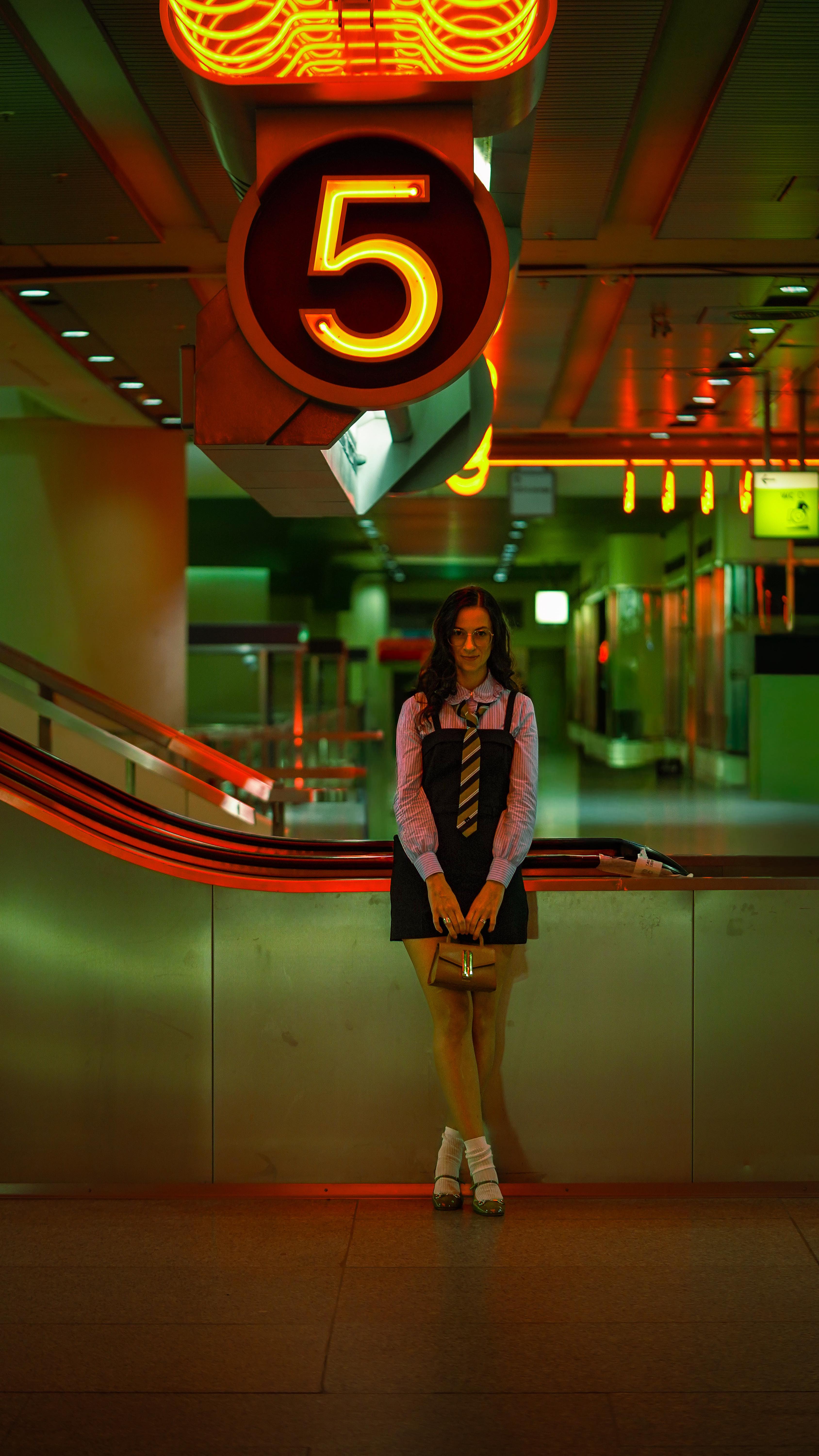 LOST INSIDE ICC BERLIN
- She enters and the building folds around her. Corridors loop. Time thins.
Shoot notes :
• One hour on site
• Packed halls made every frame a chase
• Handheld with intentional blur to keep the dizziness alive
• No names and no dialogue. Only echoes
ICC facts :
• Opened in 1979. Designed by Ralf Schüler and Ursulina Schuler Witte.
@sophie.lamara
@visitberlin
#iccberlin #berlinberlin #shortfilm