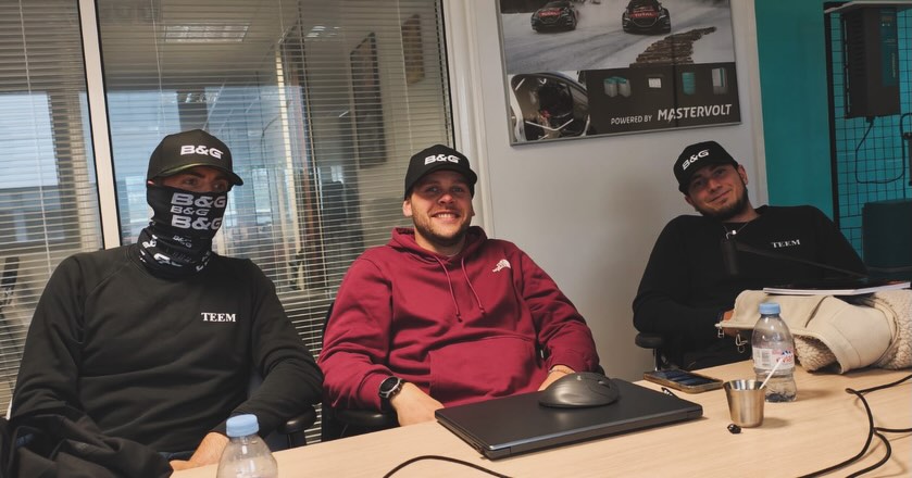 Hier, 8 de nos techniciens étaient dans les locaux de Navico à Nantes pour une journée de formation B&G.
Un grand merci aux équipes Navico pour leur accueil chaleureux et leur disponibilité.
Au programme, présentation des nouveaux produits, test par les techniciens, mise en situation, remontées et échanges techniques…
Une journée riche et enrichissante, très appréciée par nos techniciens, tant pour la qualité du contenu que pour la convivialité des échanges.