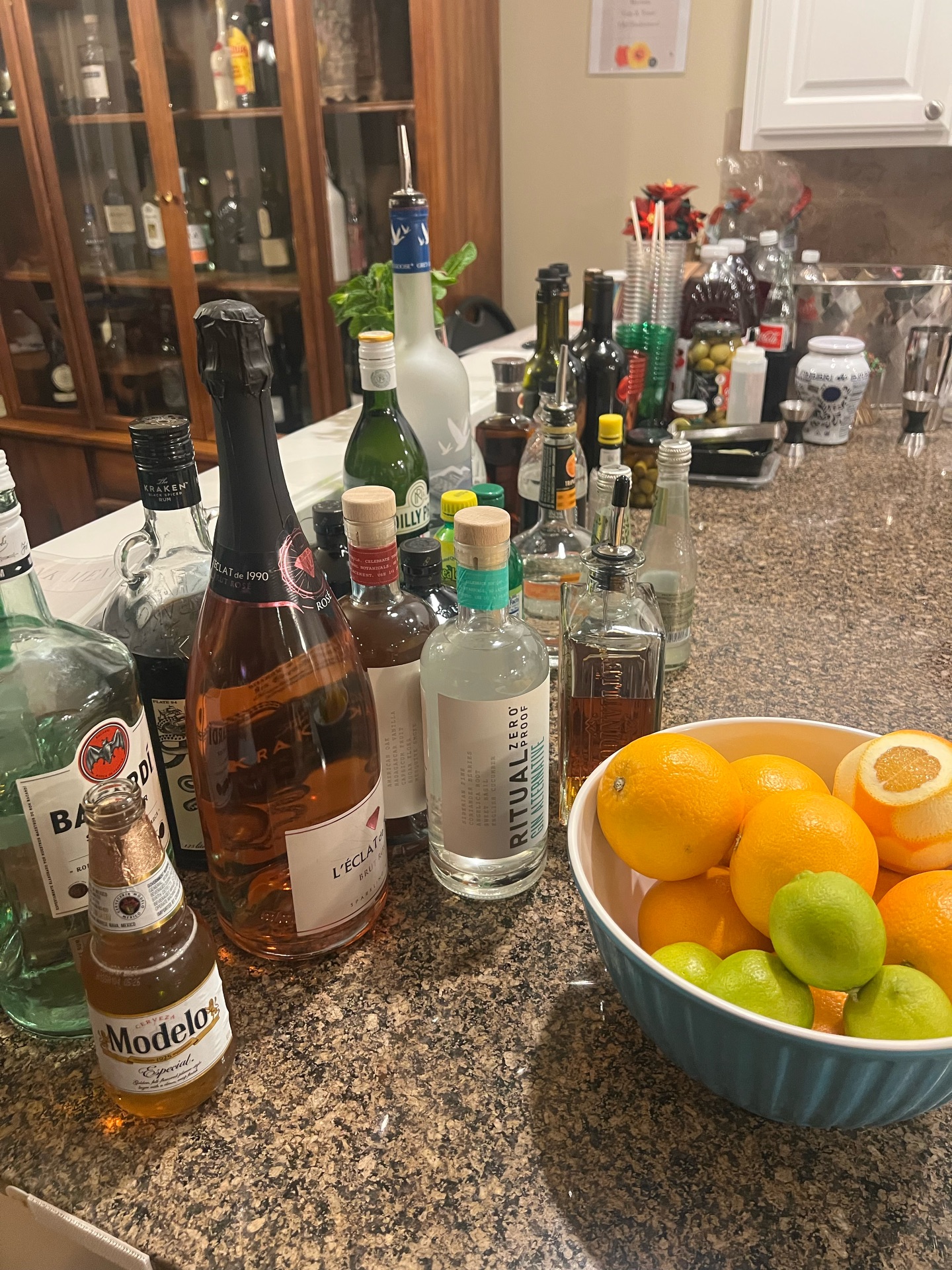 Some bar shots (📸) of our event in Seattle tonight!
#SeattleBartenders #SeattleWaitStaff #SeattleEventStaff