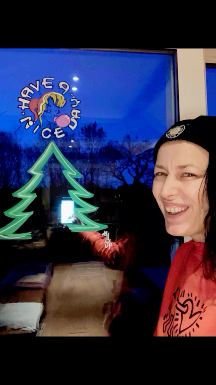 Have A Merry Nice Day! ❤️🎄
#artist #haveaniceday #foĺlowyourdreams #artlife