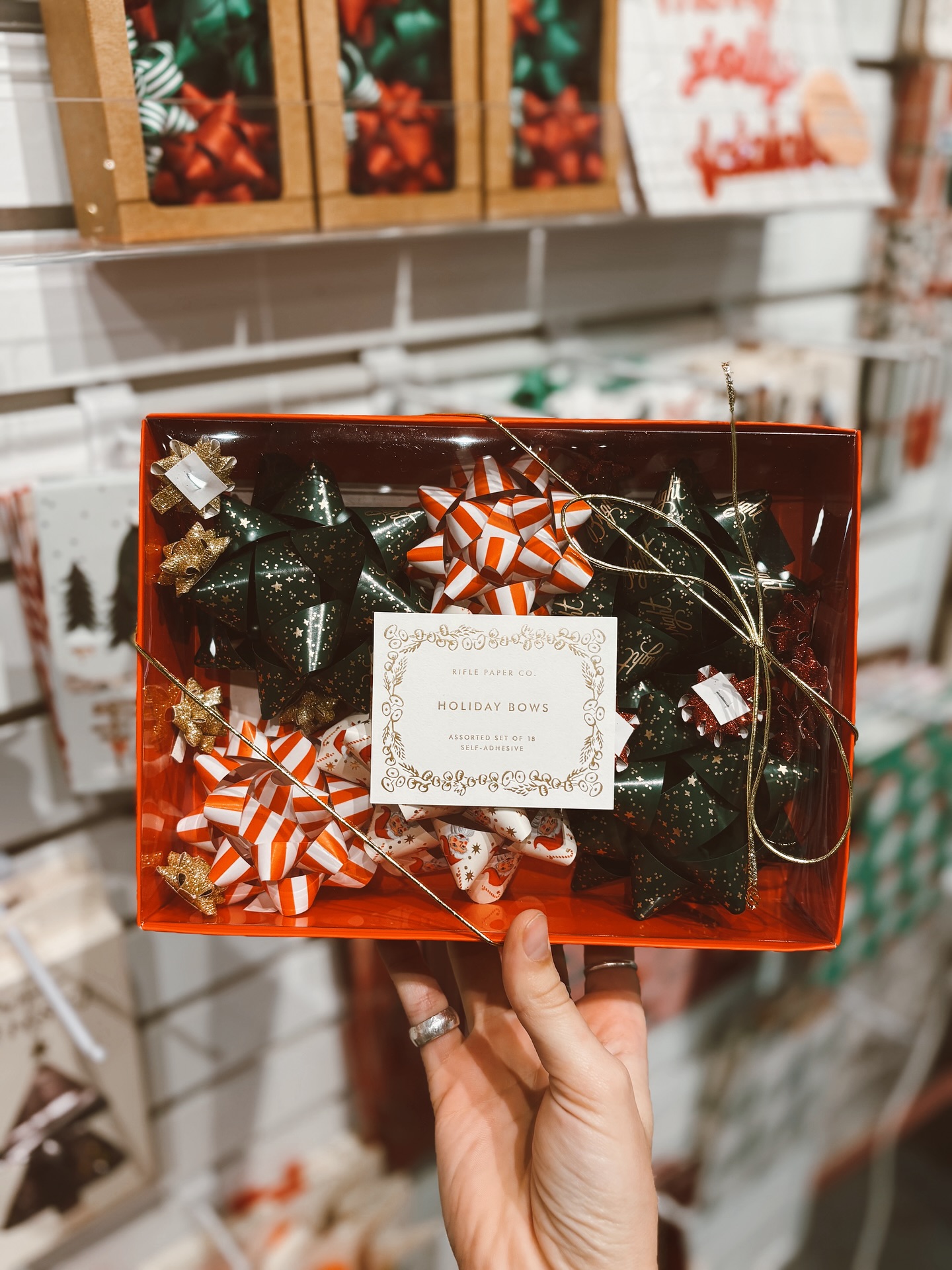 All things gift wrap, all the Christmas magic 🎄