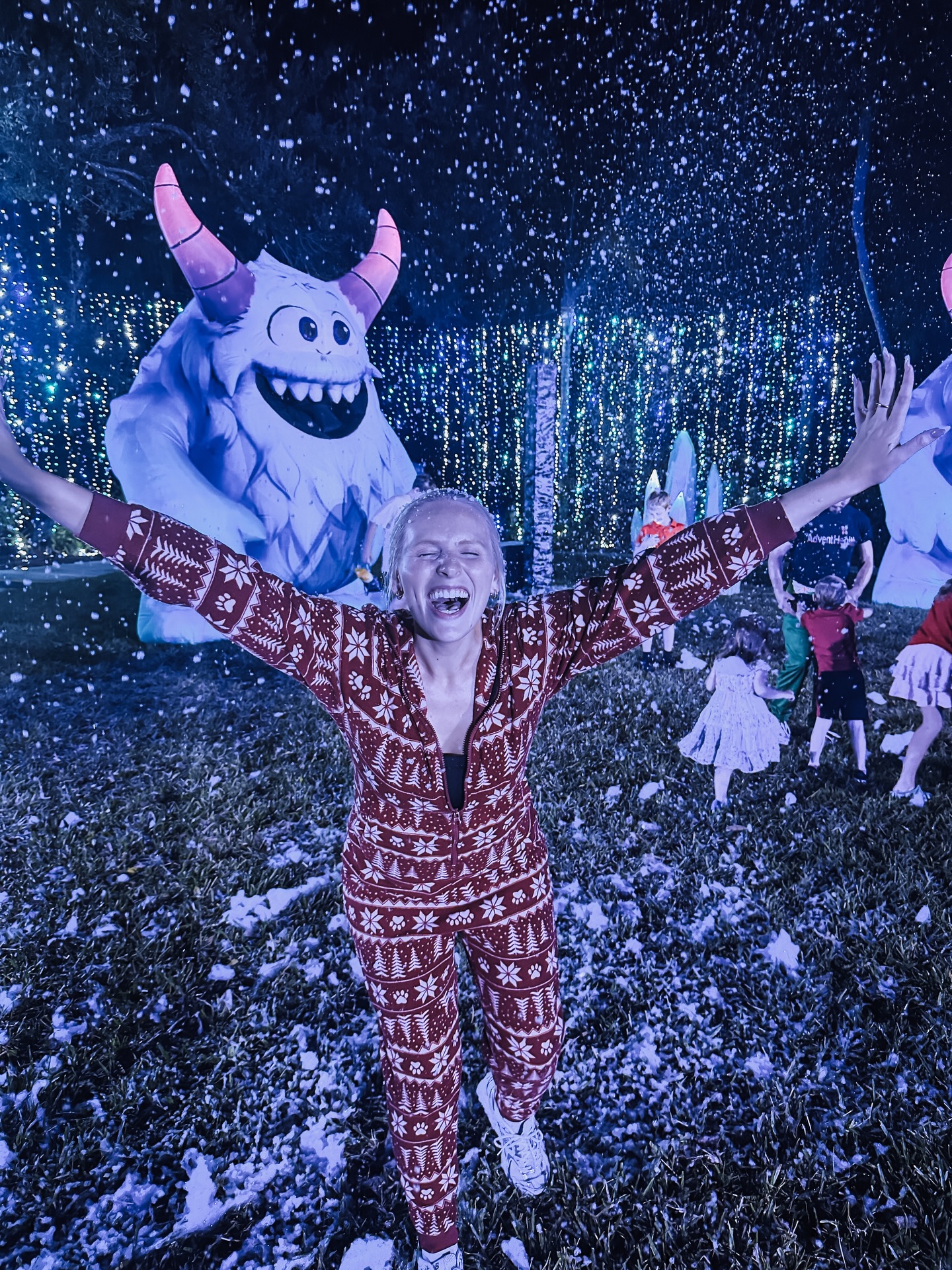 me bc christmas is in seven days !!!! 🎄🤍