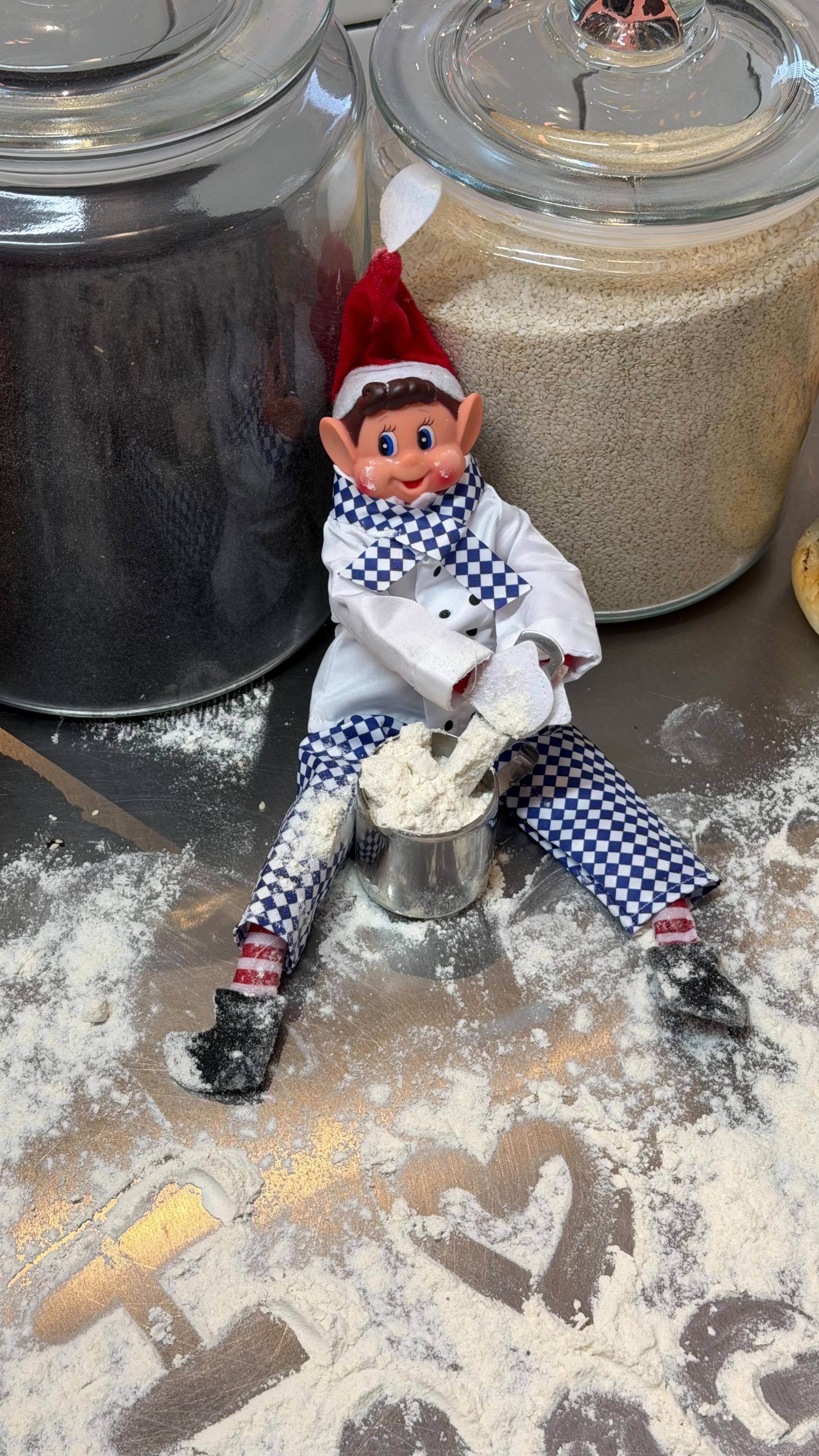 Turns out our elf has great taste… he’s obsessed with bagels too! 🥯🎅
He’ll be hiding in a different one of our 7 locations all week long. Spot him first and you could be one of 10 people each day to grab a bagel on us! 👏
Keep an eye on our stories for his next stop 👀🎄
#elfontheshelf #christmas #elf #christmasfun #worklife