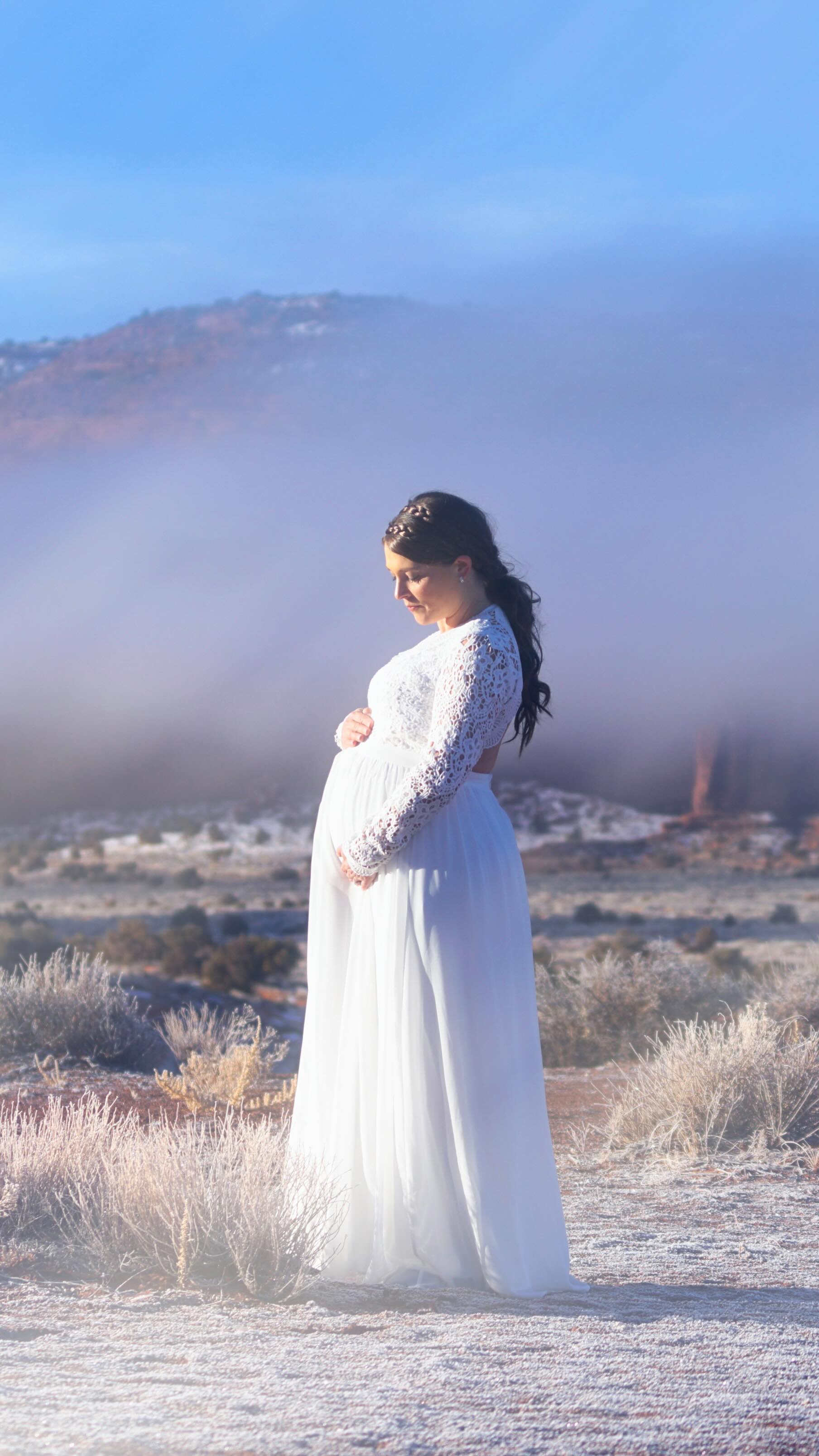 Arizona contains some of the most spectacular iconic landscapes in the entire world. Just northeast from Sedona, is the famous Monument Valley from the John Wayne Western movies.
I’ve done many photo shoots here over the years, including this maternity shoot shown here in this video. The mother is a special education director and teacher who has helped many children over the past 15 years with dyslexia, adhd,
etc. I’m so grateful we have wonderful hardworking mothers like her in this world. God bless you Leah.
#sedonaelopementphotographer #sedonaphotographer #sedonacouplesphotographer #sedonaweddingphotographer #sedonaelopement #visitsedona #arizonaweddingphotographer #arizonaelopementphotographer #arizonamaternityphotography #sedonamaternityphotographer #monumentvalley #monumentvalleyphotography #sedonafamilyphotographer #sedonaadventureelopement #adventureelopementphotographer #adventureelopement #adventureelopements