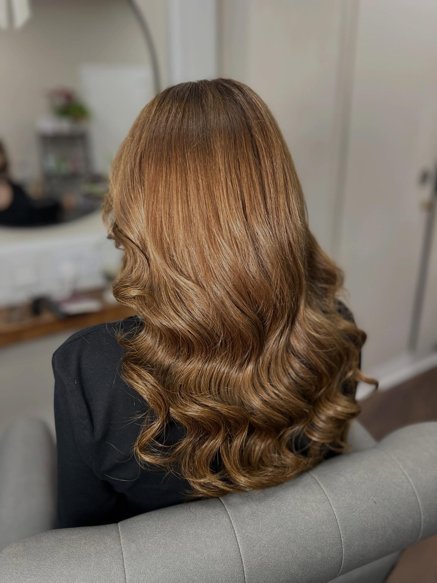 G I N G E R B R E A D 🧡
@remicachet
#hairextensions #awardwinnning #remicachet #junosalonleeds