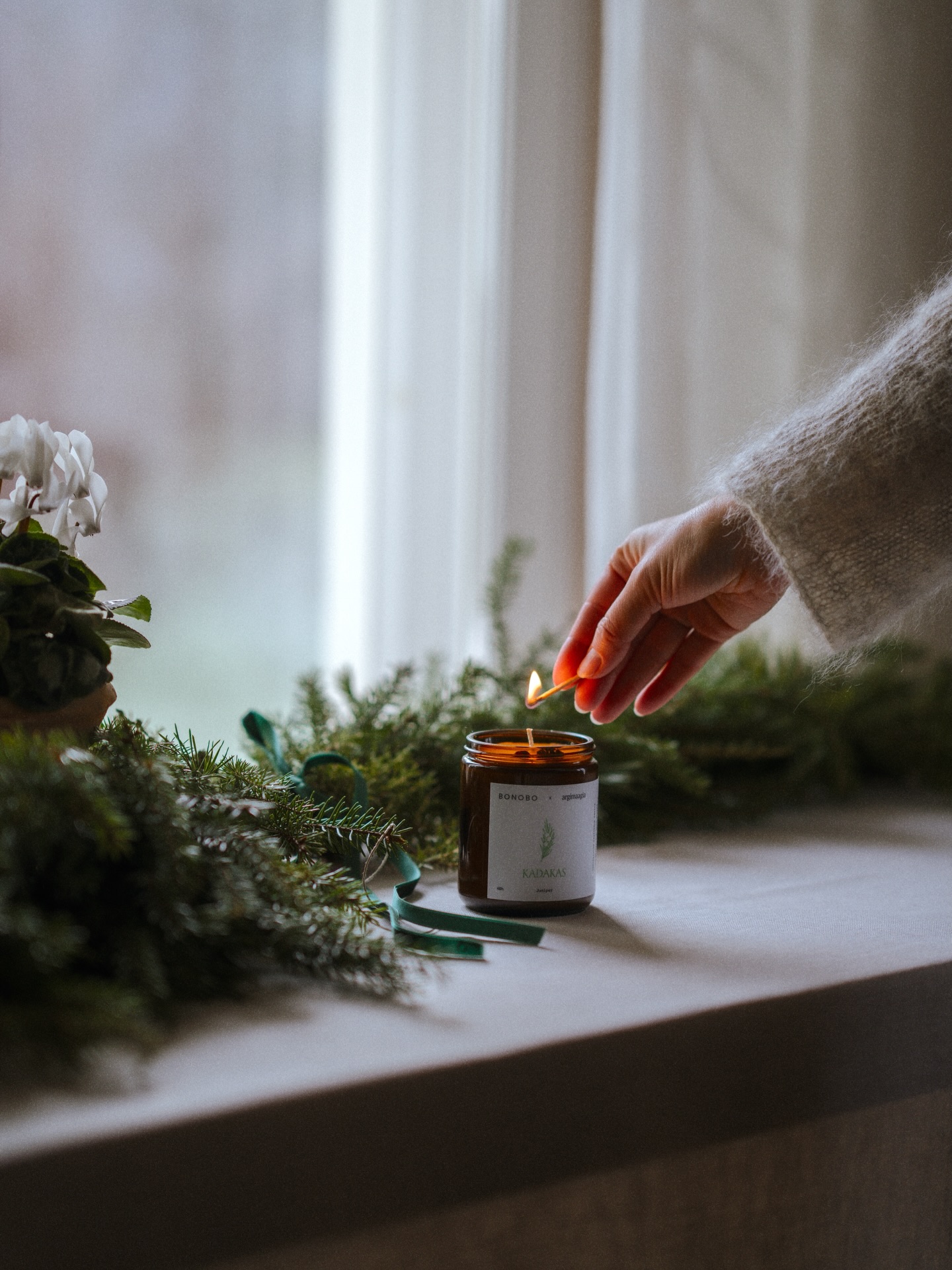 Preparing our home for Christmas with simple, natural & handmade decorations - just the way I like it. 🤍
I made the garland from spruce, pine & juniper, three evergreens bringing so much hope and comfort to the darker times. This heavenly Juniper candle, my long-time favourite, is by the wonderful @bonobo_cosmetics. Juniper’s energy is magical, warming, strengthening, protective & purifying... perfect for winter! 🕯️
@bonobo_cosmetics have kindly given me a discount code to share with you - use ‘maria bonobo’ for 25% off their entire selection of pure & natural cosmetics + candles!
Thank you @bonobo_cosmetics for this beautiful gift 🤍