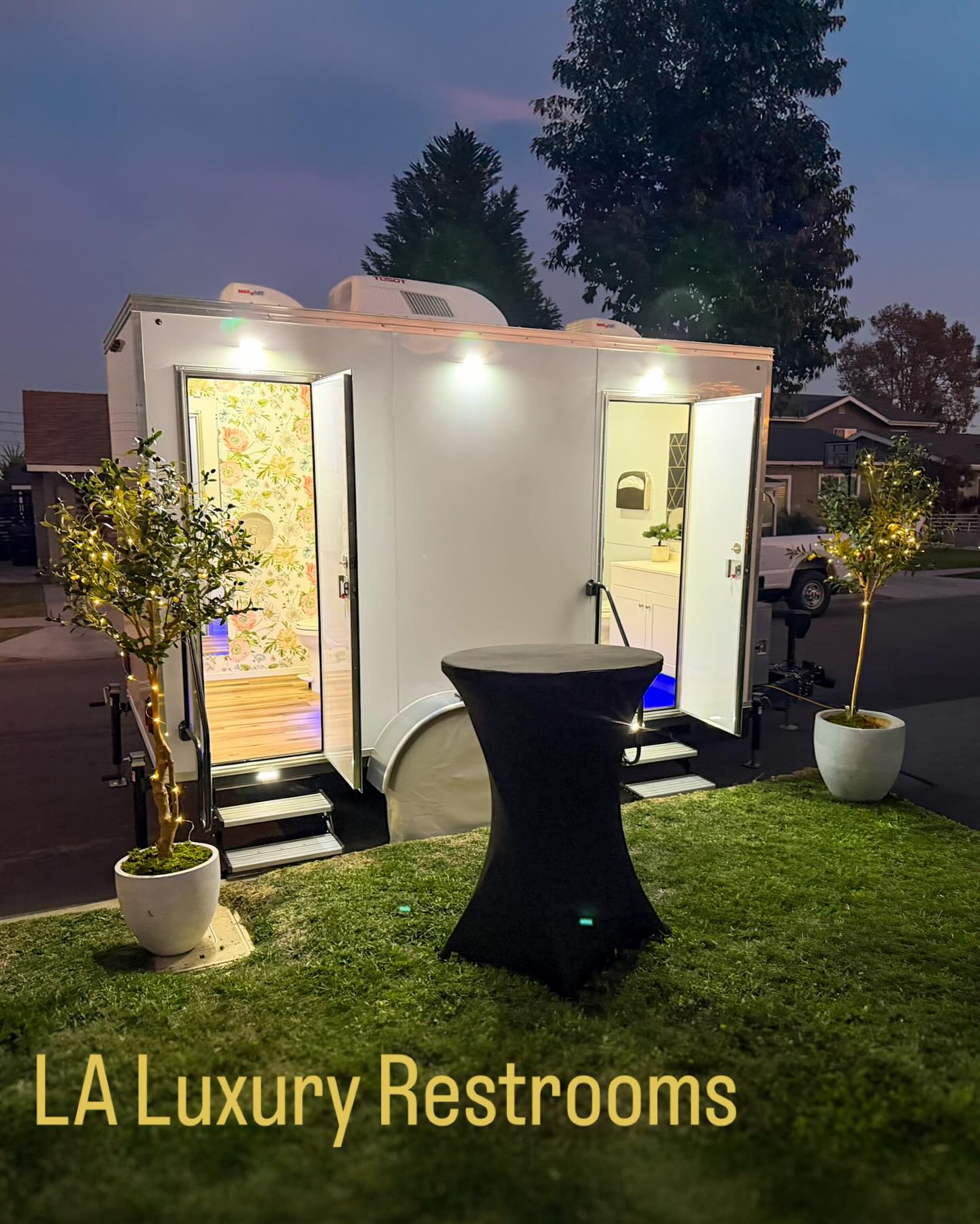 Not your average restroom trailer.
Designed to elevate weddings, private events, and upscale gatherings with comfort, style, and attention to every detail. #LuxuryRestrooms
#RestroomTrailerRental
#EventRentalsLA
#WeddingRentalsLA
#LuxuryEventRentals
#SoCalEvents
#WeddingVendorsLA
#OutdoorEventsLA