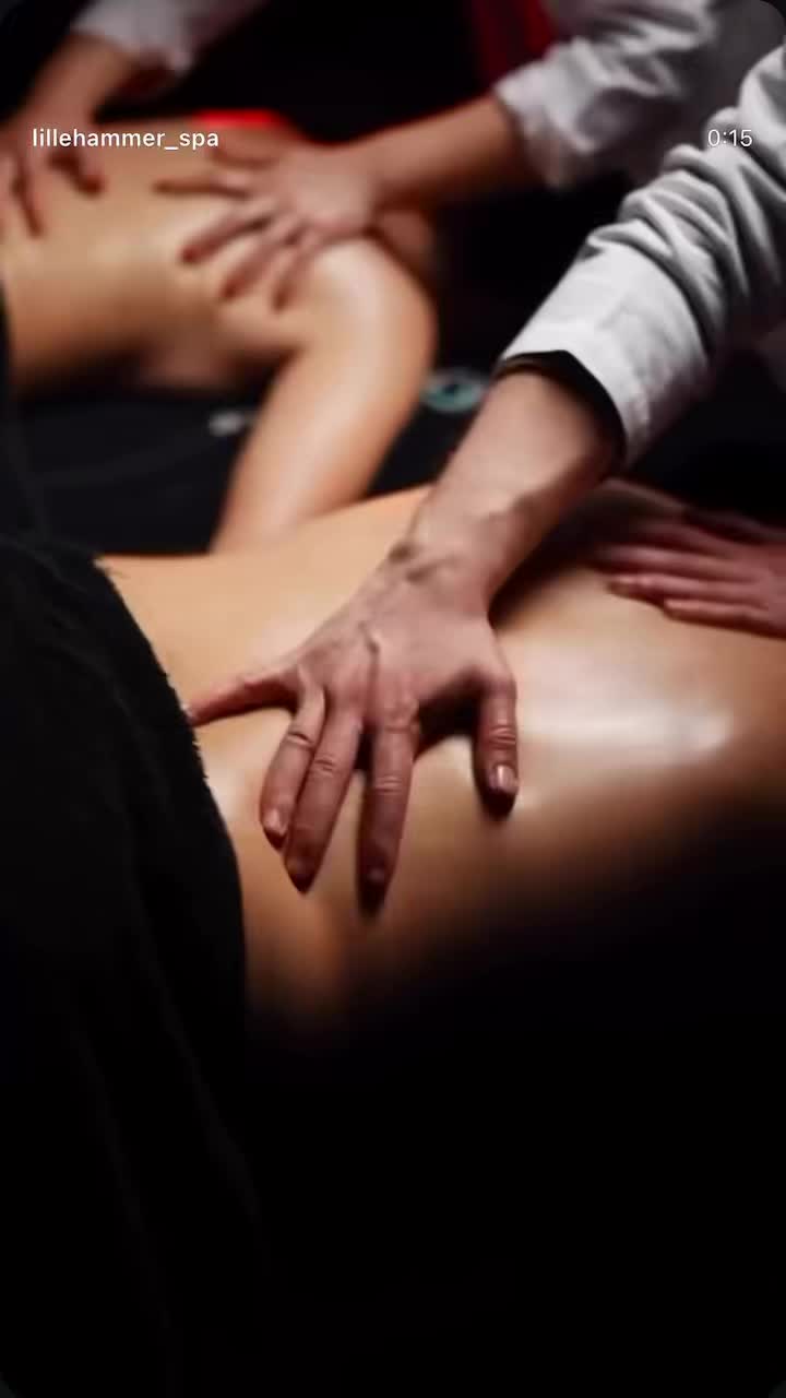 Julegave /Gaven som sier:
JEG VIL HA TID SAMMEN MED DEG!
En LUKSUSOPPLEVELSE gave som faktisk blir brukt. Gave til kjæresten, mamma, eller dattera? En du er glad i.
Står du fast på gave? Gi dette.
1-Gaven som sier: “Jeg vil ha tid med deg.”
2- To personer. Ett øyeblikk mer nærhet, Masse ro og kjærlighet.
SPAPAKKE SOM HETER BALSAM FOR KJÆRLIGHET #ladeoppkroppen #lillehammerspa #massasje #hudpleie #lillehammer_regionen #tavarepådegselv #beautytips #hairremoval #legwax #beautytreatment #brasilianwax #wellness #spatreat #underarmwax #facialtreatment #pedicure #bodywaxing #fotbad #aesthetic #feet #beautyexpert #permanentmakeup #facialhairremoval #wellnessjourney #spatreatments #detoxwater #wellnessthatworks #beautysalon