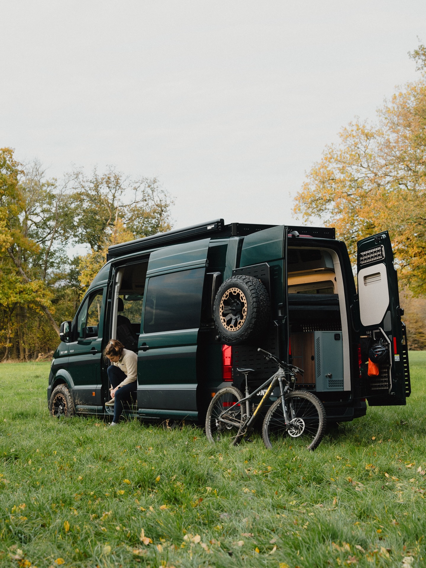 Sundays are for getting out there 🏃🏼♀️🚴🏼♀️ ⛰️
#mtbvan #adventuretravel #getoutside #adventurevan