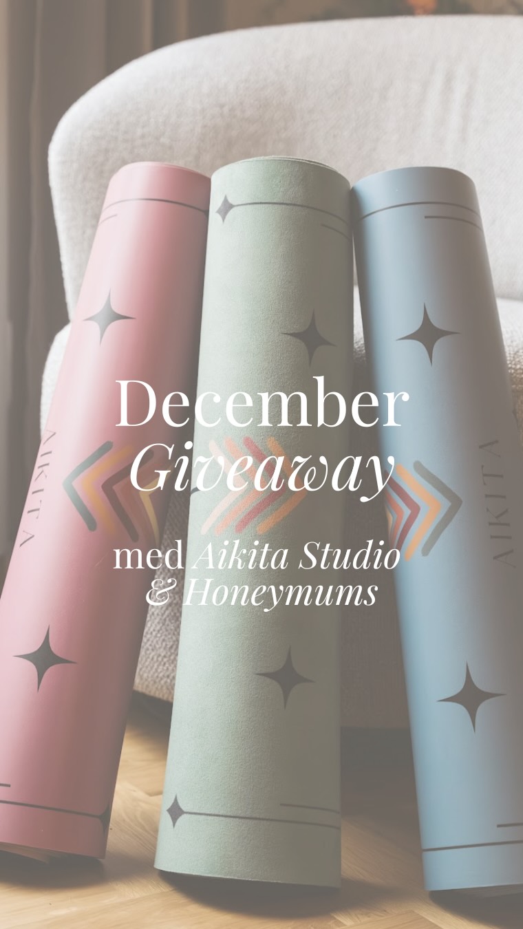 Två communityn. En gemensam vision. ✨
Vi på Aikita Studio och Honeymums har gått ihop för att erbjuda dig en julklapp helt i hälsans tecken - en liten påminnelse om att du också förtjänar lugn, energi och hälsa i december. 🤎
Du kan vinna:
🥇 1:a pris: En valfri premium-yogamatta från Aikita Studio (värde 1299 kr)
🥈 2:a pris: 60 min hälsocoaching med Linnéa Stenberg (värde 950 kr)
🥉 3:e pris: Gratis onlinekurs i Lymfyoga (värde 899 kr)
Så här deltar du:
✔️ Gilla & dela detta inlägg
✔️ Tagga två vänner som också vill vara med och tävla
✔️ Följ @thehoneymums & @aikitastudio
Vi drar vinnaren den 24 december 🎄
Lycka till, fina du! 😍
