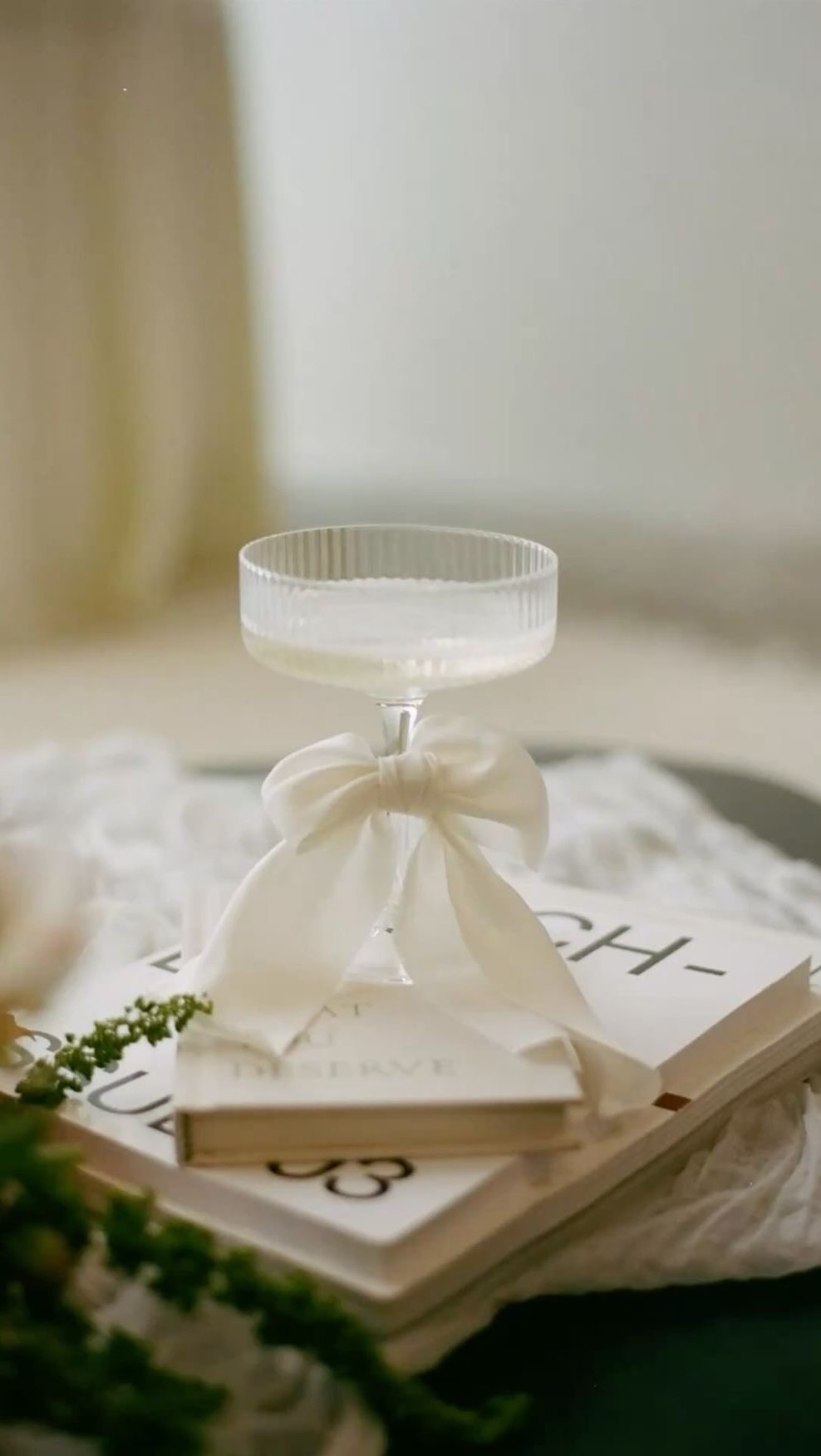 Midnight looks good on you 💋🥂!
Olia is the perfect New Year’s Eve wedding gown featuring a sheer corset bodice, off-the-shoulder sleeves, and layers of softly shimmering tulle. Designed to light up the room from first look to final dance 🤍
Olia I N2628