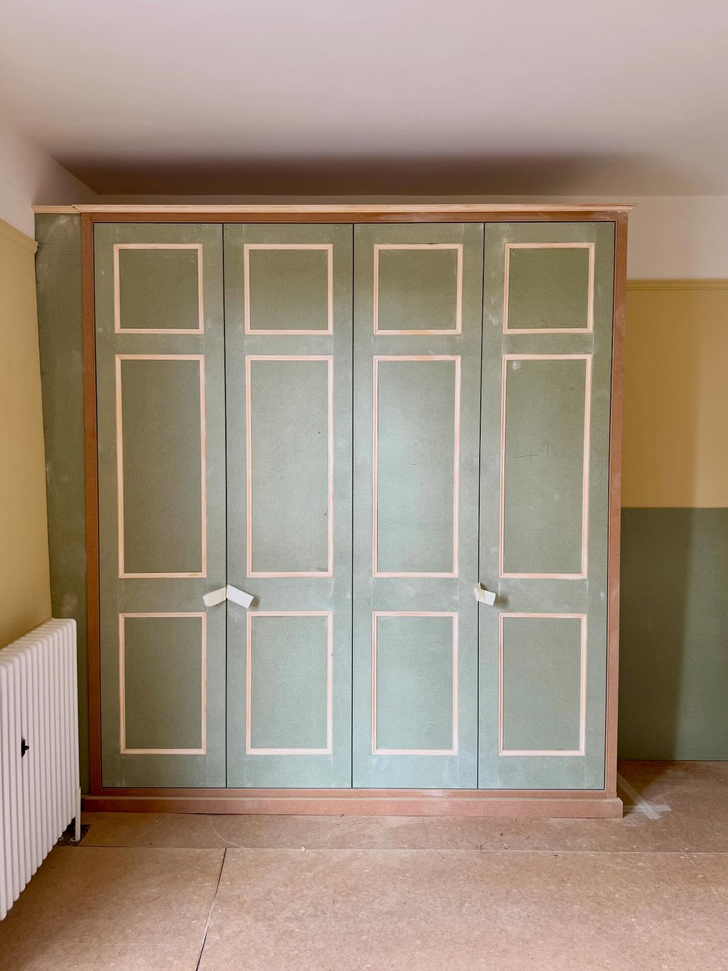 Just some photos of a recent 4 door wardrobe built for a lovely couple in Larkhall, Bath. Built in a traditional style, pencil edged frames and beaded and shaker doors. The frame on the left was built out to allow the door to open around the radiator. Loads of storage, with a mixture of shelving, hanging rails and 5 soft close drawers. Can't wait to see it painted #bath #bathuk #somerset #carpentry #carpenter #trade #trades #joinery #joiner #bespoke #bespokefurnituredesign #wardrobes #storage