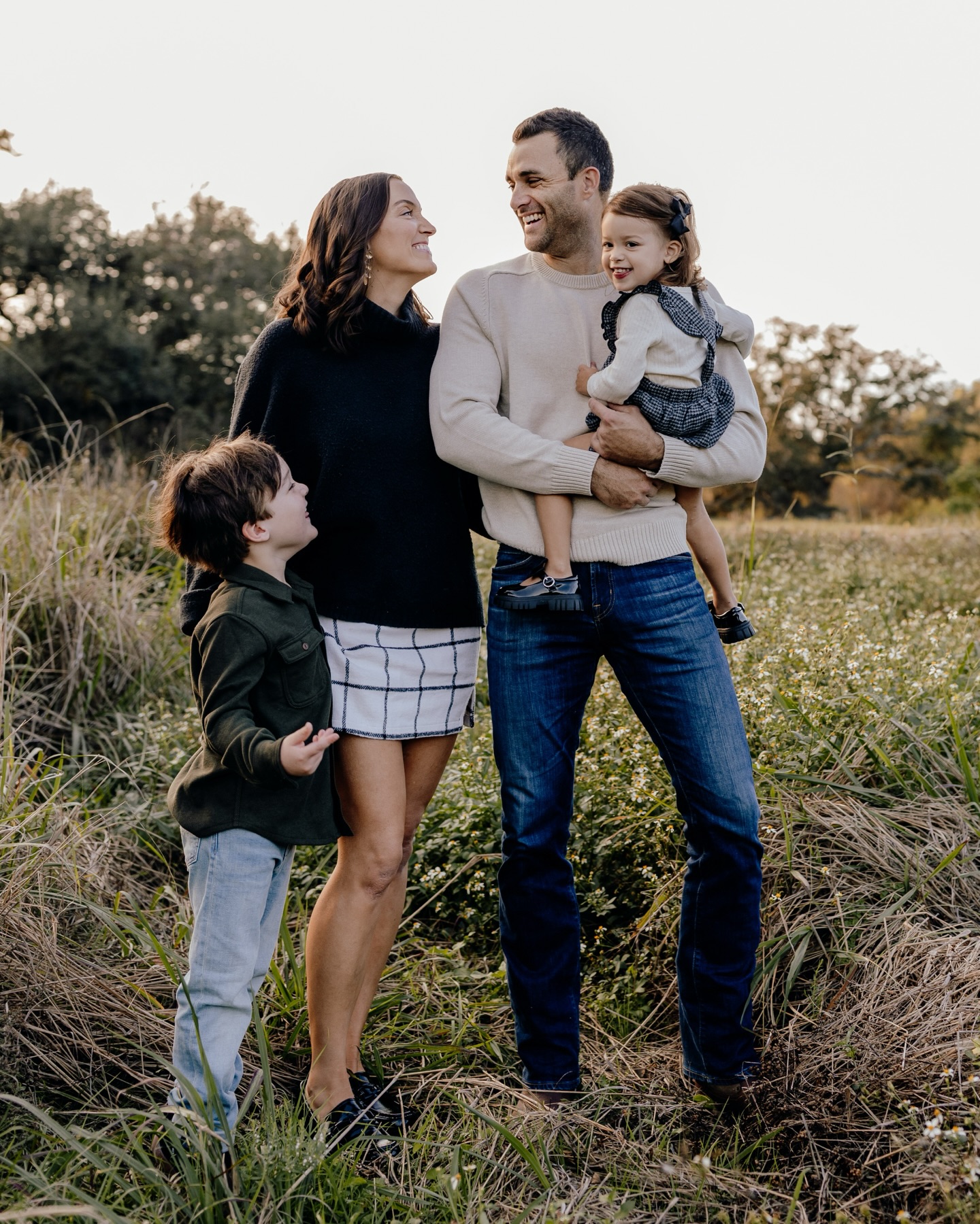 Swipe for a sweet session in City Park. 🥰 Lots of laughs with this fun family!
#neworleansphotographer #nolaphotographer #neworleansfamilyphotographer #mississippiphotographer #hattiesburgmsphotographer