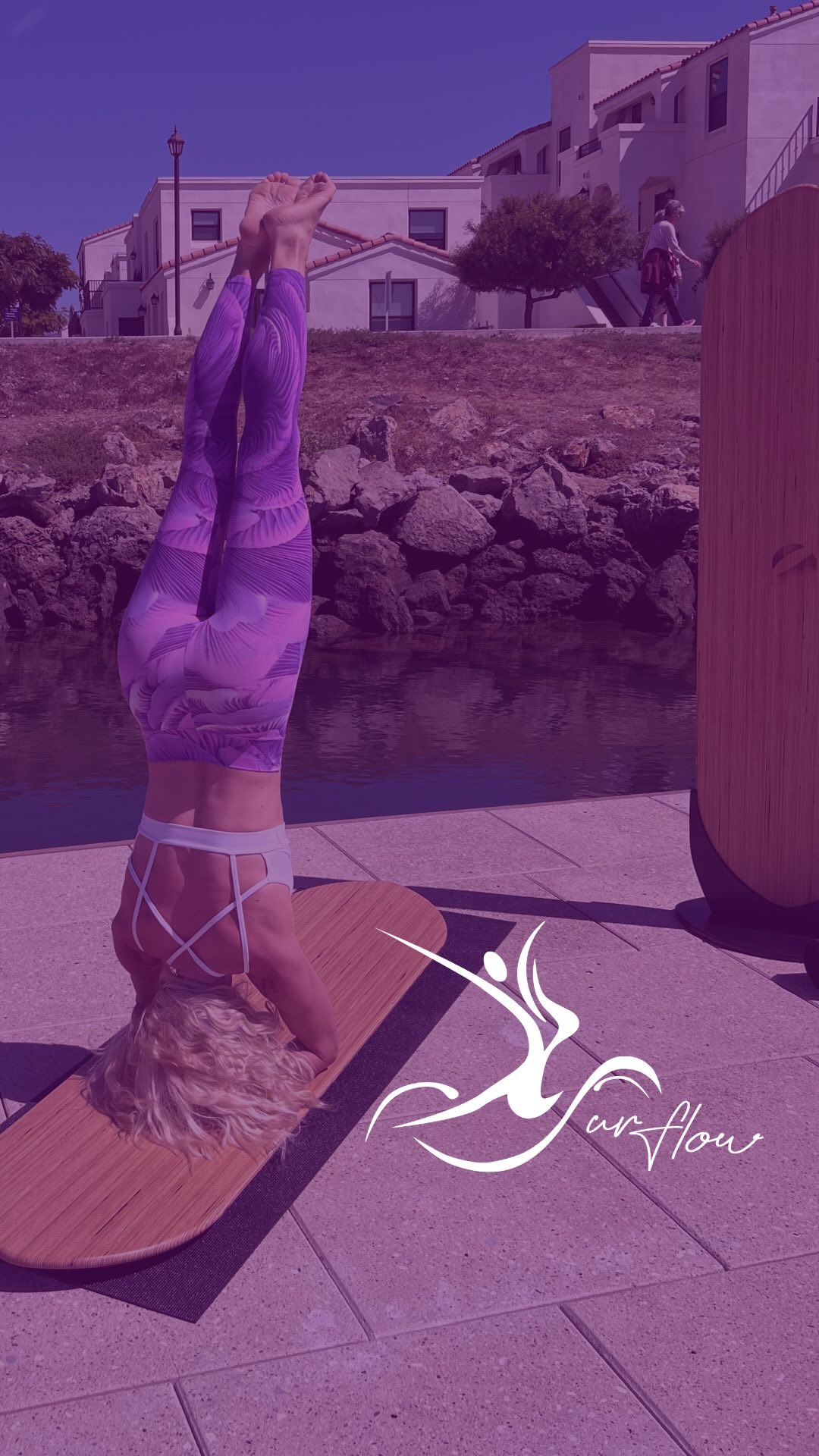 “Strength does not come from winning. Your struggles develop your strengths. When you go through hardships and decide not to surrender, that is strength.”
Arnold Schwarzenegger
#balance #yogaboard #surflow #yogaoffthemat #headstand #supgirl