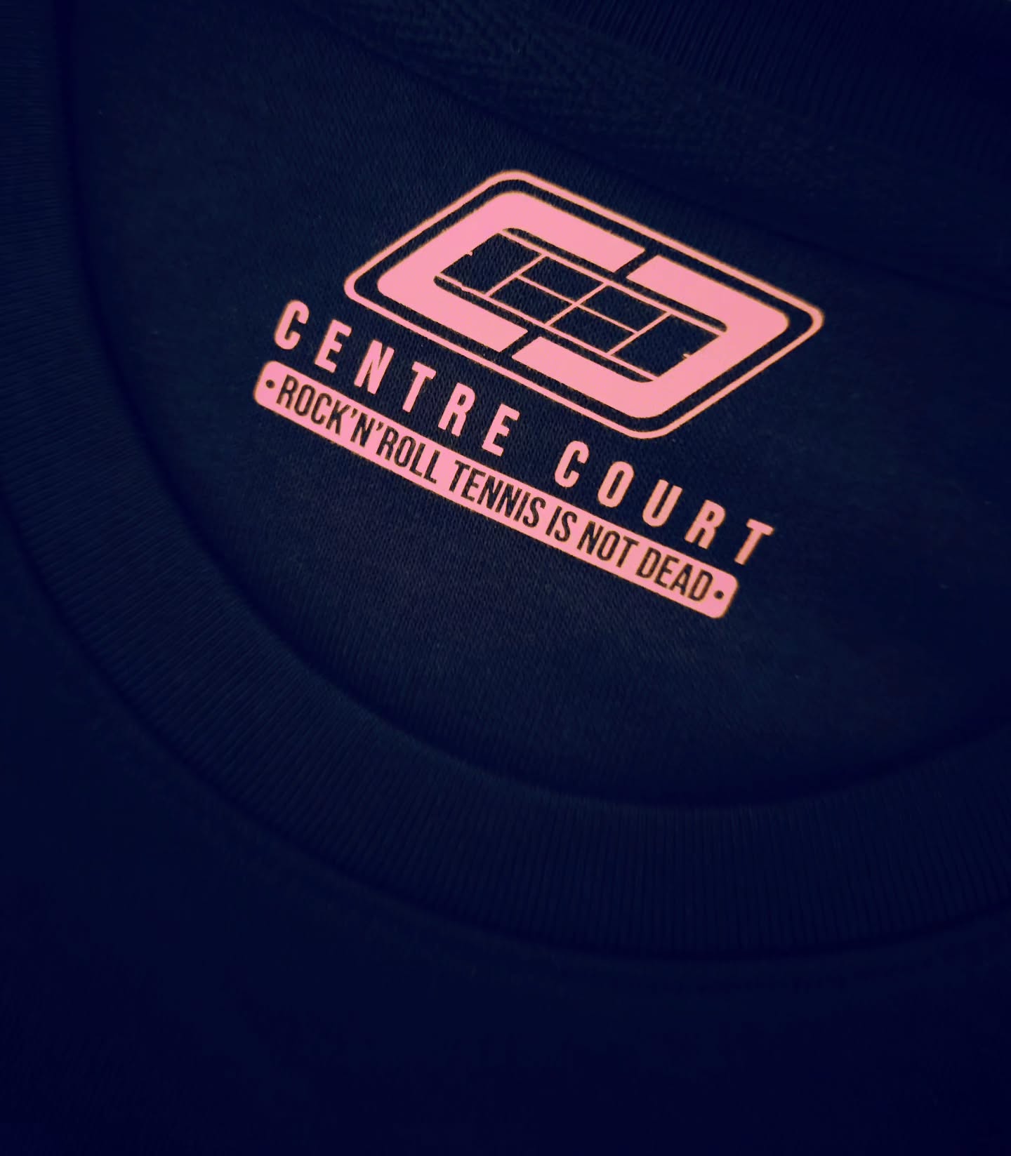 NEW !
IN & OFF COURT ONLY. 🎾🎸
Le tout nouveau sweatshirt CENTRE COURT
Unisexe "ROCK T." en coton bio et polyester recyclé est l'indispensable qu'il vous faut cet hiver pour accompagner vos entrainements sur le court dans le froid et vos sorties à la cool.
Super doux, chaud et ultra confortable, avec son élégant marquage "ROCK'N'ROLL TENNIS " rose bubble gum totalement dans l'ère du temps, sa couleur "French Navy" intemporelle et sa griffe intérieur col "Rock'N'Roll Tennis Is Not dead.
ATTENTION ÉDITION ULTRA LIMITÉE !
Coloris: French Navy/ Bubble Gum
Designé et imprimé en France.
ROCK'N'ROLL TENNIS IS NOT DEAD
SHOP NOW !
👉https://www.centrecourt-tennisapparel.com
CENTRE COURT EST UNE MARQUE FRANÇAISE 🇫🇷
#tennis #tennisaddict #tenniskit #tennisapparel #tennissweatshirt #rocknrolltennis
