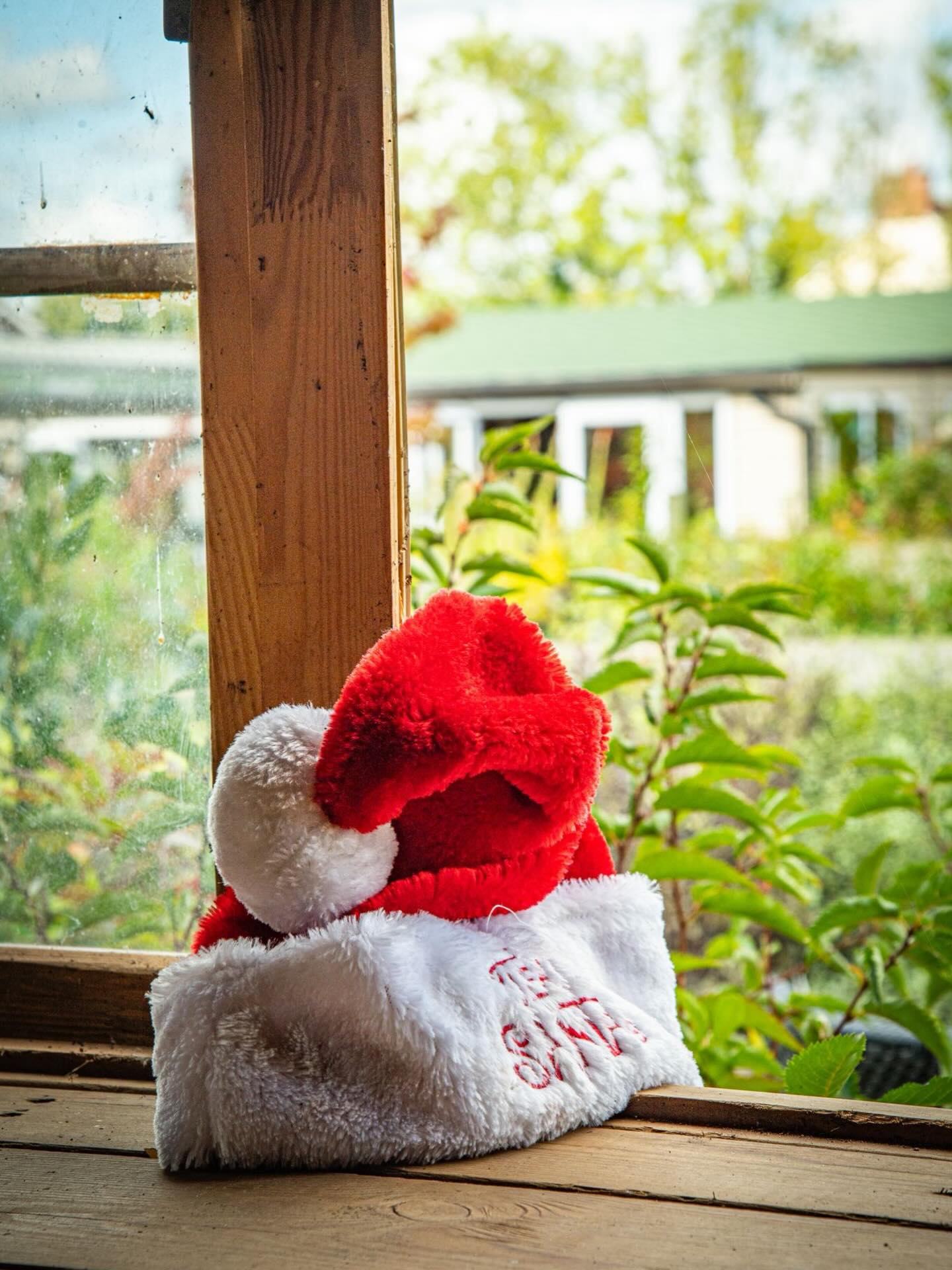 Christmas Closing Dates 🎄
Our last working day at Avonfield Kitchen will be Friday 19th December.
We’ll be open as normal from 9am–4pm (kitchen closes at 3pm).
We’ll be reopening on Saturday 3rd January at 9am.
Thank you all for your continued support — we wish you a very Merry Christmas and a Happy New Year 🤍✨