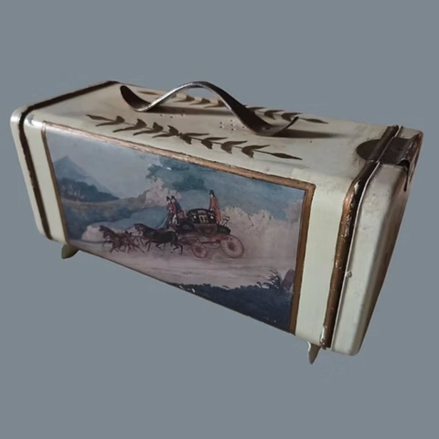 Victorian Scenic Tin with Romantic Coaching Scenes | https://share.google/60dN4EyPHAxn2POE6 https://www.objetdart-stuff.co.uk/product-page/victorian-scenic-tin-with-romantic-coaching-scenes