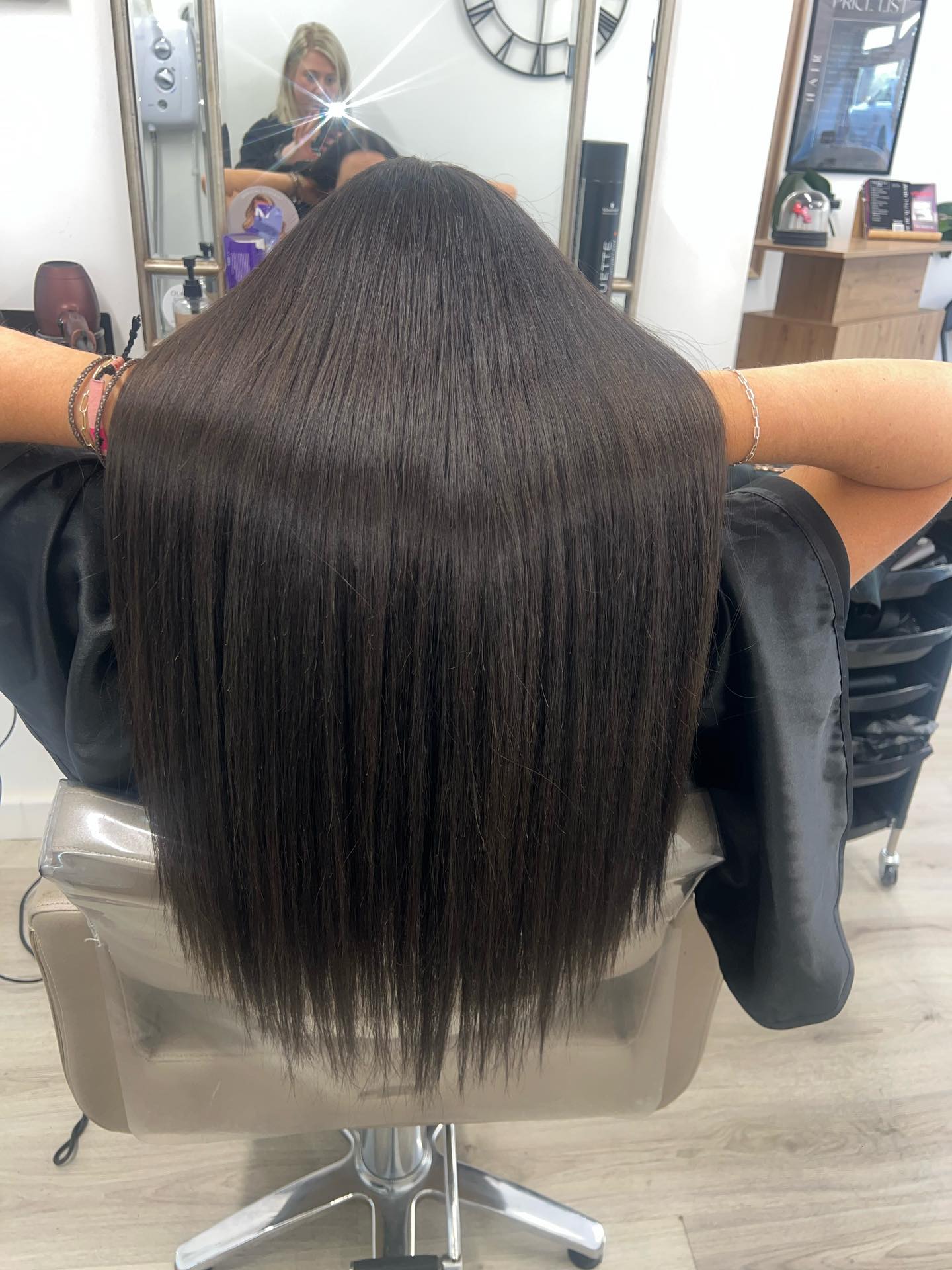 🚨 CALLING ALL FELLING CLIENTS! 🚨
Last-minute hair appointments available with our Senior Hair Stylist, Laura 💇♀️✨
If you’re looking to get your hair Christmas-ready, now’s your chance! Laura has limited availability for:
✔️ Cut & Blowdry
✔️ Pin-Ups / Styling
✔️ Colour
✔️ Highlights
✔️ Hair Extensions
📅 AVAILABLE:
👉 TODAY
👉TOMORROW
👉MONDAY 22ND
🔥 EXTRA AVAILABILITY ALERT!
Laura has opened her diary OUT OF HOURS for last-minute bookings – perfect if you’re short on time!
📍 Felling Branch – The Beauty Lab North East
✨ Senior Hair Stylist ✨
Don’t miss out – appointments are filling FAST! 🎄💫
#FellingHair
#FellingSalon
#SeniorHairStylist
#ChristmasHair
#LastMinuteAppointments
#HairByLaura
#NorthEastHair
#CutAndBlowdry
#HairColour
#HairExtensions
#PinUpHair
#christmasready