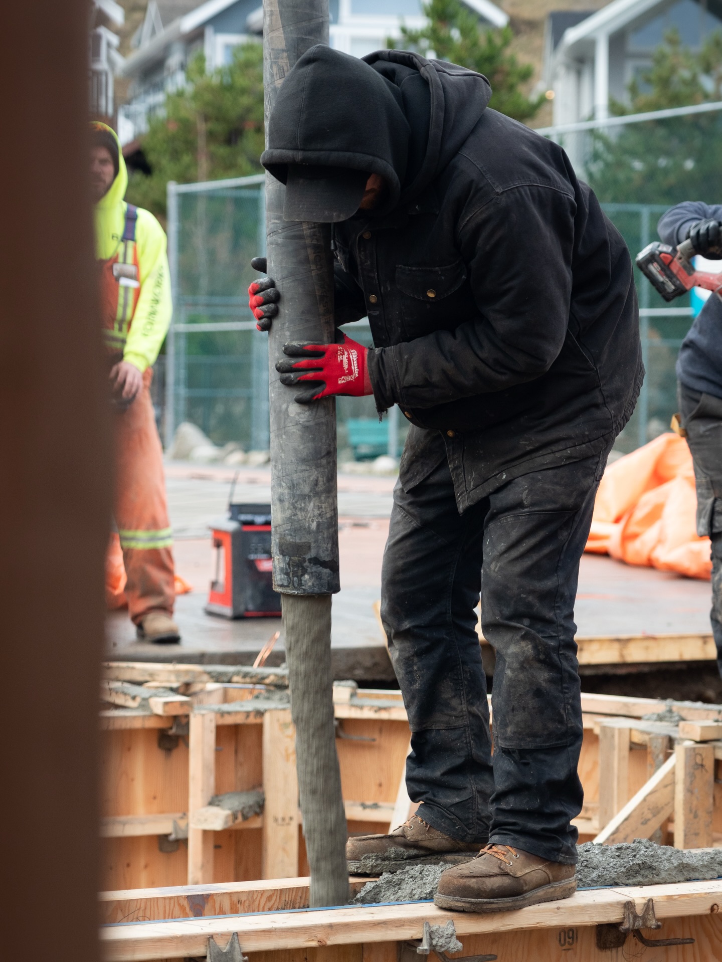 Pour day at the Lacasa project❗️
📲 Contact us today to get started on your project
(844) 562-5362
#Poolhouse #LuxuryPools #KelownaPoolBuilder #OkanaganLiving #CustomBackyard #InfinityPool #BackyardGoals