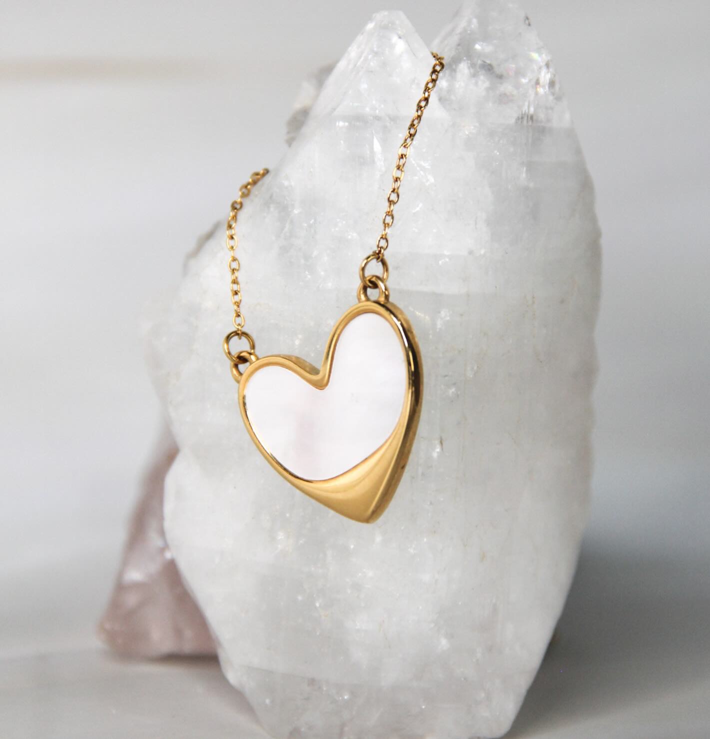 Launching 19.12.25.🤍
#jewellery #heart #love #comingsoon #🤍 #neckless #earrings