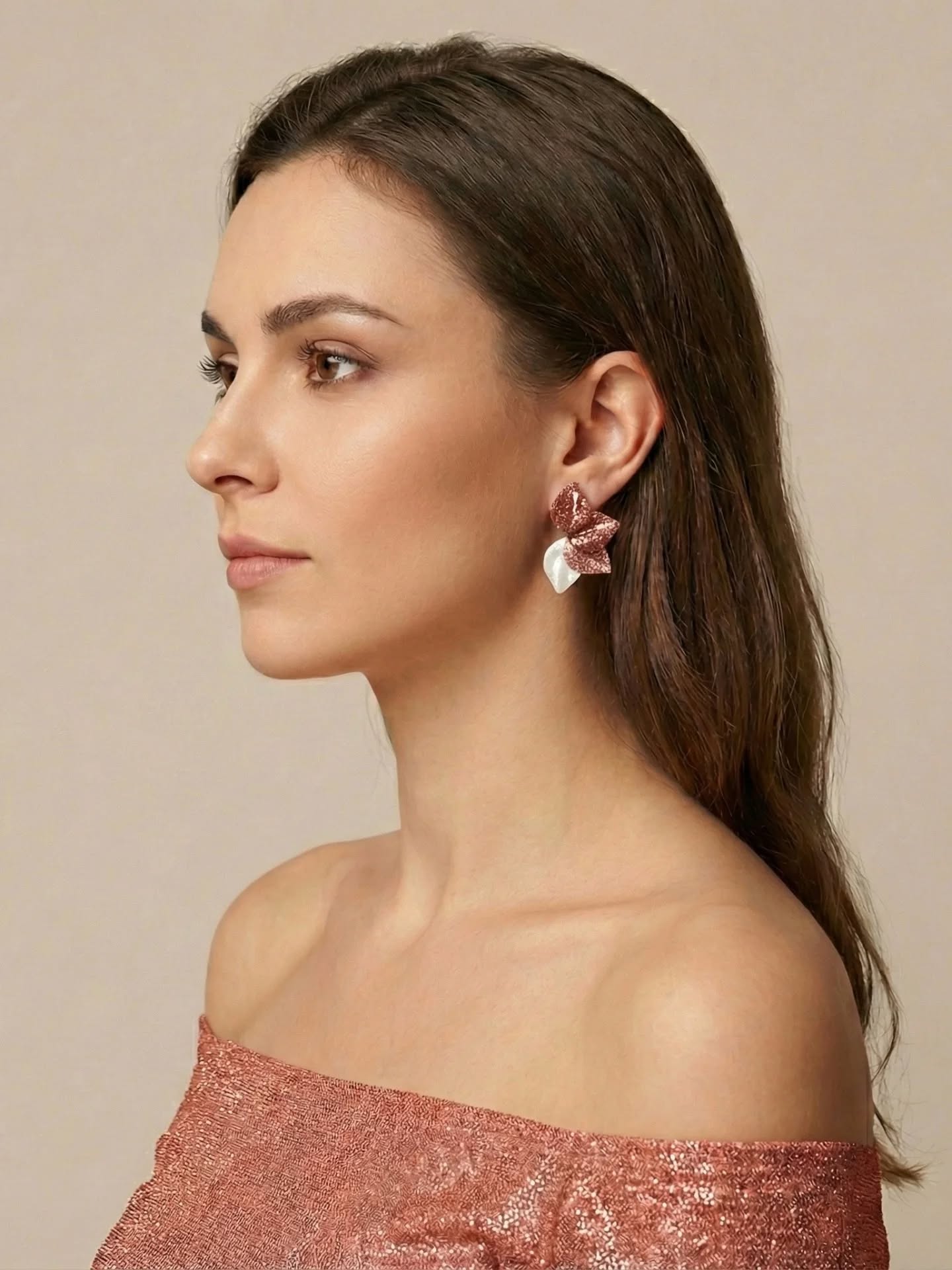 ✨ Celine fülbevaló rosegold-fehér színben 💖
Még várlak titeket az idei utolsó vásáromon december 20-án az @artisan_kezmuves_vasar -on a Lurdyban 10-18 óráig.
Még tudtok személyes átvétellel rendelést leadni:
🎁 12.18-ig leadott rendeléseket át tudjátok venni 20-án az Artisan vásáron a Lurdyban
🎁 12.19-ig leadott rendeléseket pedig a @prizmadesignerstore -ban 22-én hétőn 11-19 óráig
www.moonojewelry.com