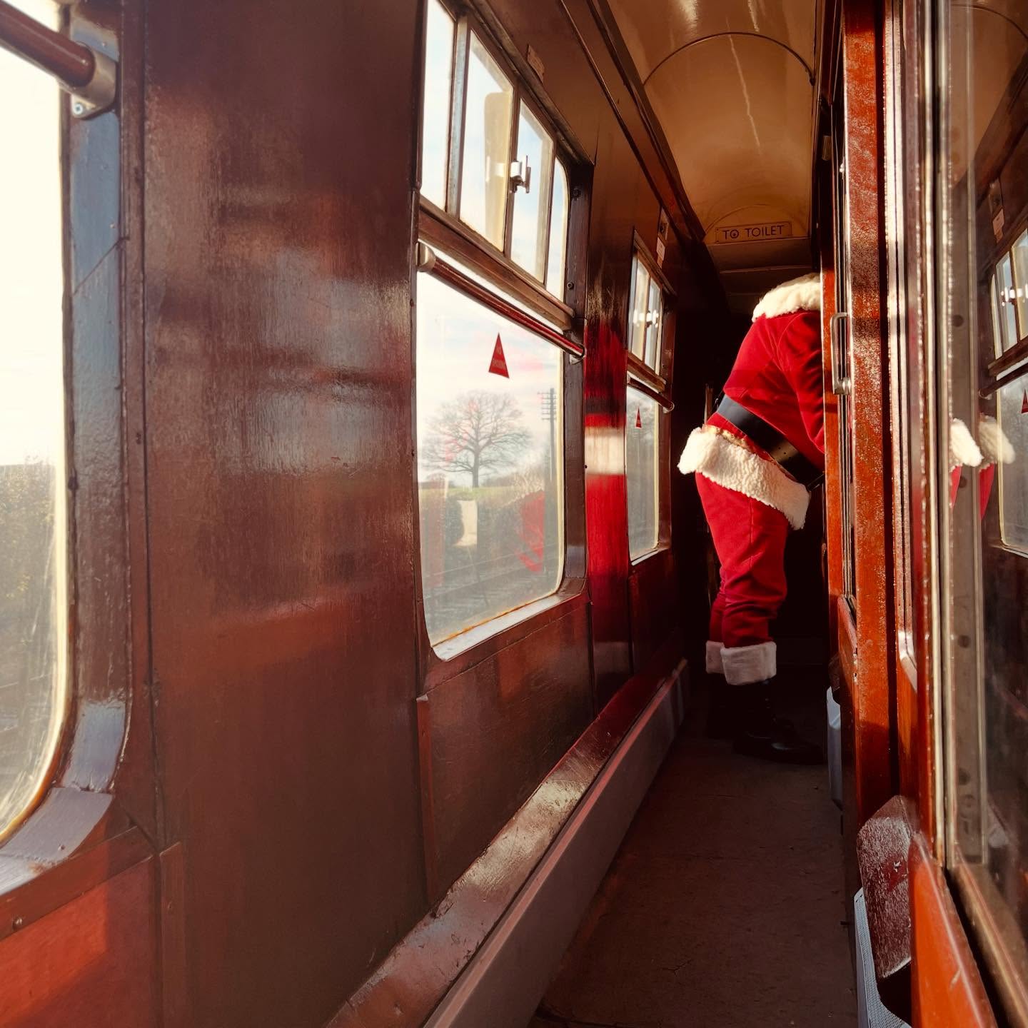 Traditions + time together #christmascountdown #seeingthebigman #magicalmoments