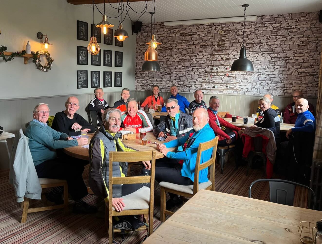 What a fabulous Christmas weekend of lunches, awards, parties and breakfast baps!
The Thursday group kicked off the celebrations with lunch.
The club then had a full and fun weekend of celebrating wins with our annual awards night 🏆and Christmas social on Saturday, followed by a lovely Christmas brekkie bap (possible hangover cure for some 😉) Sunday morning 🥓🍳at the Bike Shed, Abbots Leigh.
Thanks for all your support and rides and a brilliant 2025!
Wishing you all a fabulous Christmas 🎄from everyone at CDRC #cdrc #clevedonanddistrictroadclub #merrychristmas #clublife #bikelife