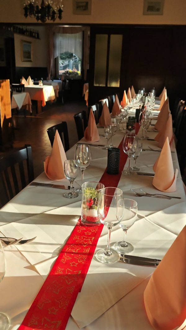 Wir danken allen Firmen in Rheinfelden, die diese wichtige Zeit des Jahres mit uns feiern.
Wir wünschen Ihnen und Ihren Familien ein frohes Weihnachtsfest und hoffen, dass die Freude dieser Zeit Sie auch im neuen Jahr begleitet.