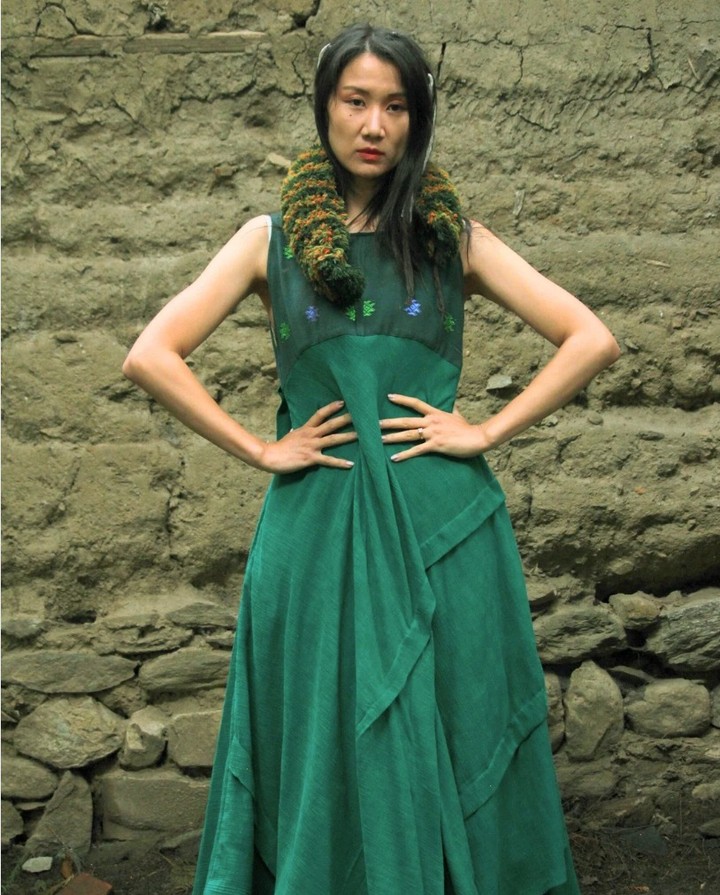 ✨Sony Ctenzin’s collection ✨
A celebration of culture, craftsmanship, and couture.
@sonyctenzin
📣 We are proud to showcase Sony Ctenzin’s collection as part of the FOMA Collective, following her groundbreaking Australian debut on the FOMA runway at the opening of SXSW Sydney 2025.
A visionary Bhutanese designer with more than 17 years of experience, Sony brings Bhutan’s rich weaving heritage to the global stage. Each piece is meticulously handcrafted by women artisans using natural fibres and indigenous wool — transforming centuries-old tradition into timeless, wearable art.
Discover the elegance, authenticity, and cultural storytelling behind Sonyctenzin — now available exclusively on the FOMA Collective.
🔗 Shop the collection | Link in bio
#FOMACollective #SonyCtenzin #BhutaneseFashion #WearableArt #SustainableDesign #CulturalCraftsmanship #SXSW2025 #FOMARunway #FOMAFashion #ArtisanMade #EthicalFashion #CoutureCulture #DiasporaDesign
@sxswsydney @dfat @gandhicreations @ausfashioncouncil @tafensw @powerhousemuseum @aussieexport