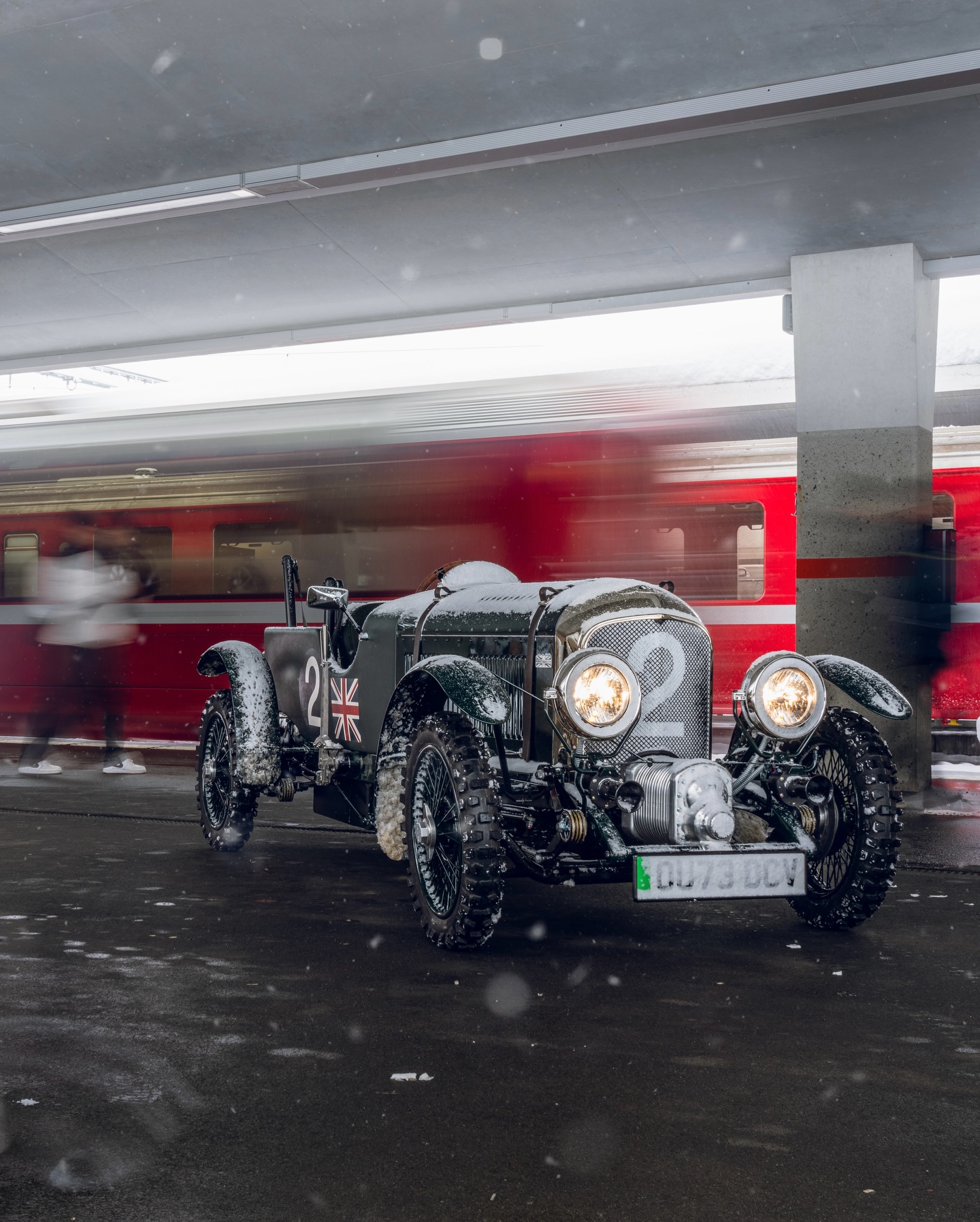 Britās abroad for the Holidays. š¬š§
Frames from @stmoritz
Shot for @hedley.studios x @bentleymotors
šø @jordanbutters