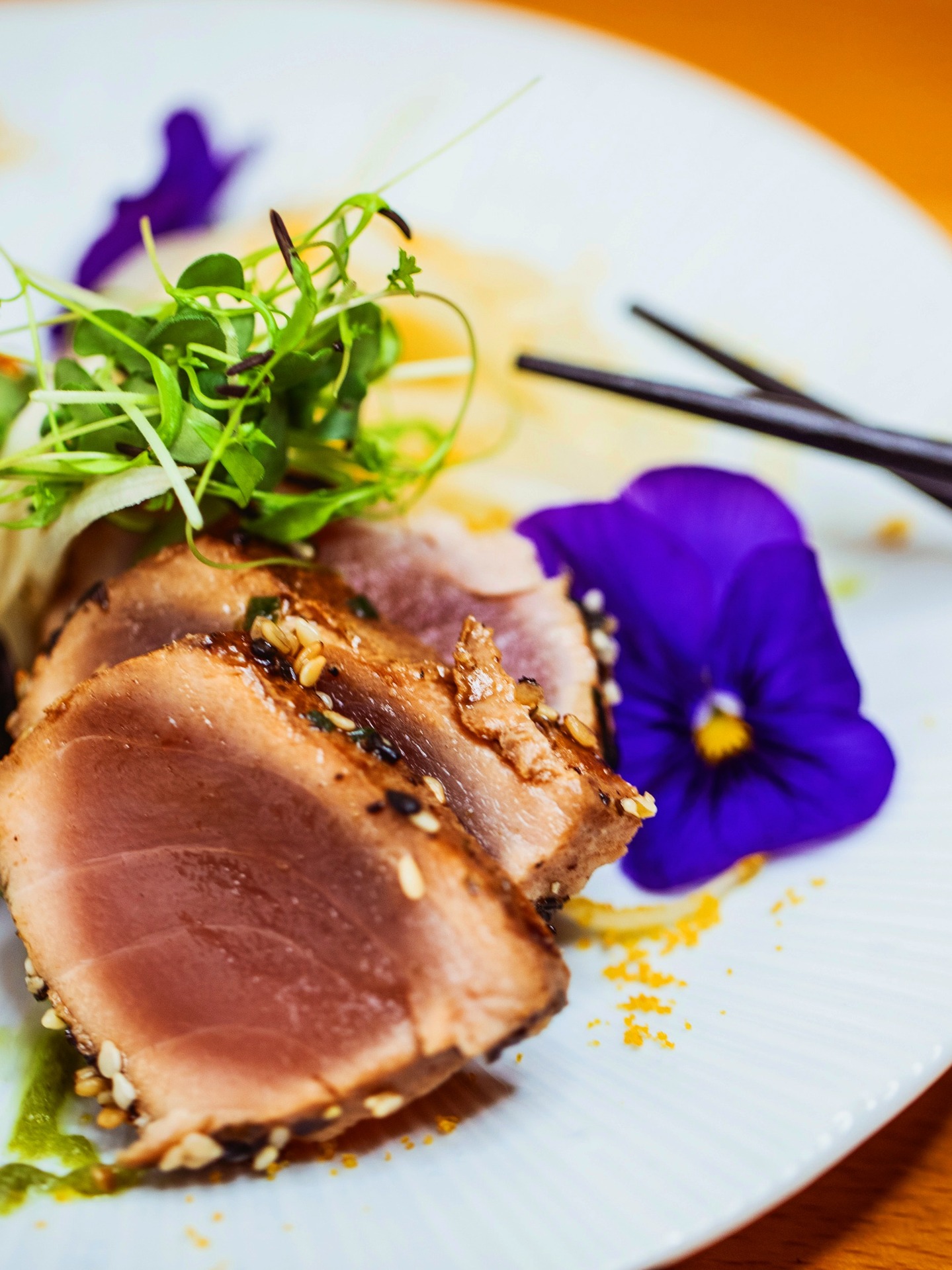 â€ïž Saint Valentin chez KIYOSHI.
Pour cette soirée unique, nous vous invitons à vivre un menu omakase en 8 temps, pensé comme une déclaration.
-Cocktail de bienvenue, avec ou sans alcool
-7 plats dâinspiration japonaise
-Dessert signature imaginĂ© pour lâoccasion par @dessens.patisserie
đDes surprises, de la dĂ©licatesse, et beaucoup dâamour.
Places trÚs limitées, lien en bio.
78âŹ/personne
đ Toulouse