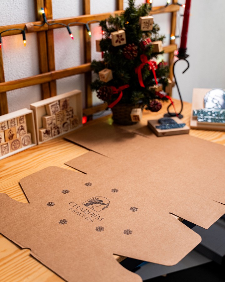 O branding não acontece no dia em que crias o logótipo.
Acontece no dia em que decides usá-lo em tudo, até no que ninguém vê.
⠀⠀⠀⠀⠀⠀⠀⠀⠀⠀
Pega no carimbo e começa por aí! Ah, e não te preocupes, agradeces-nos depois 😜