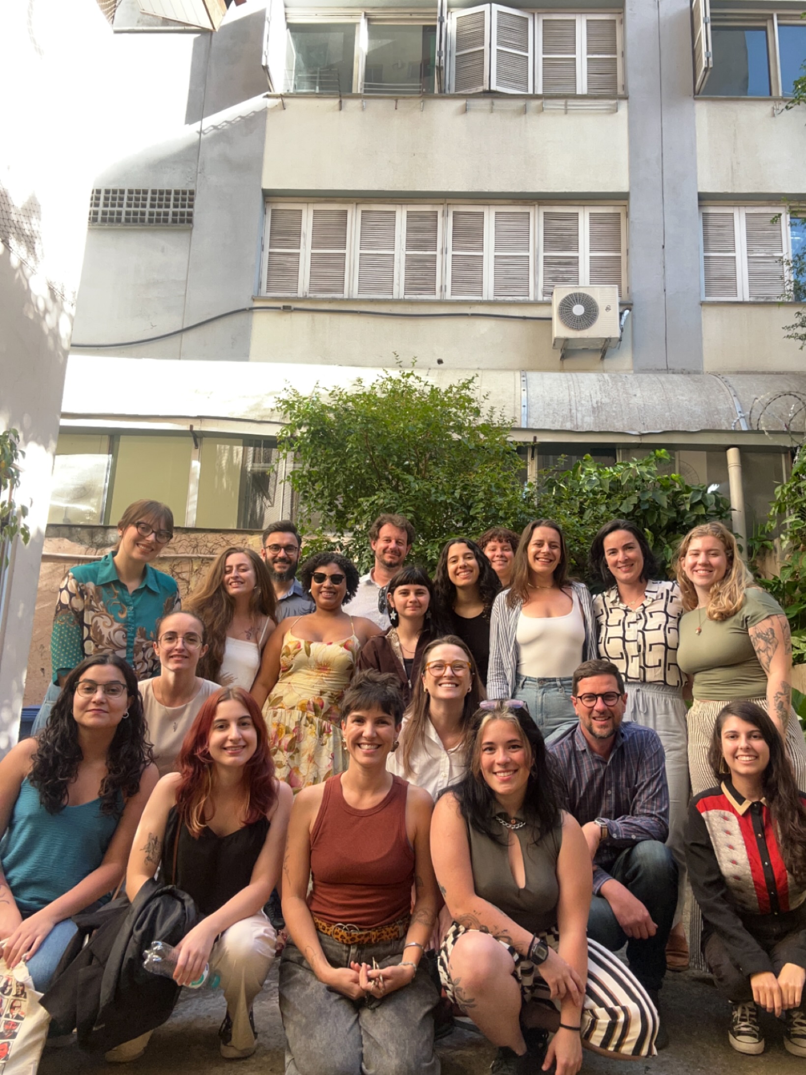 No dia 11, tivemos a última reunião do Sopas do ano ✨
Além das pautas previstas para discussão, avaliamos as dinâmicas que funcionaram, o que ainda precisa ser aprimorado e começamos a elaborar a agenda de trabalho para 2026. Ao final, tiramos uma foto do grupo :)
Boas festas e até ano que vem!
