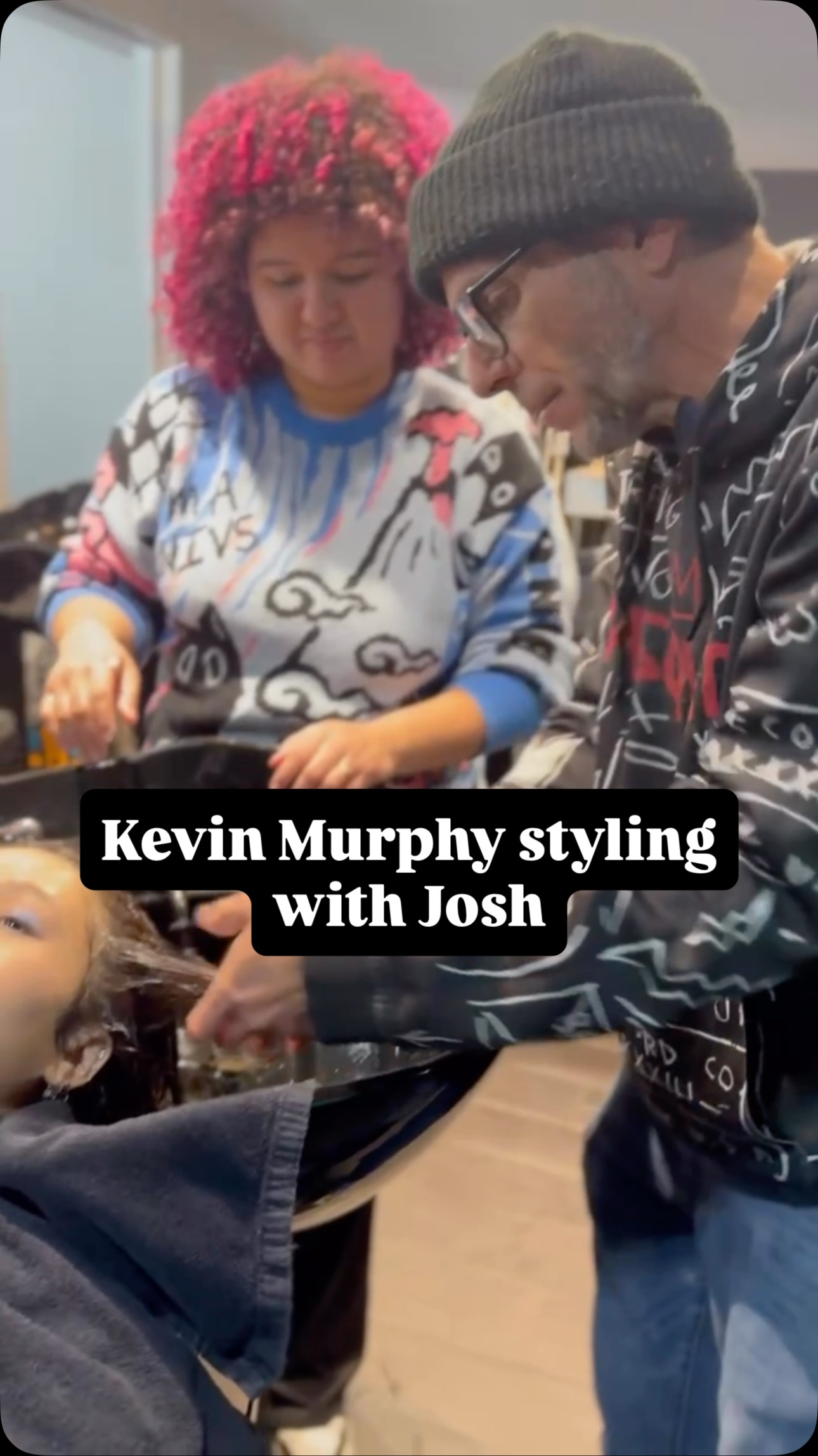 Fresh techniques, curious minds, and a room full of inspired artists. Just another day doing what we love at Noël Sy.#noelsy #artinbeauty #saloneducation #alwayslearning #hairartists