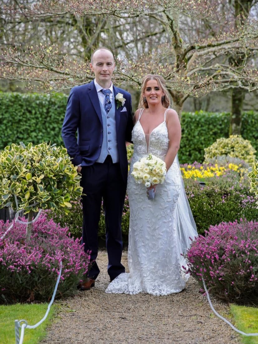 A real-life love story 🤍
So honoured to have dressed this beautiful bride Leanne on her special day. Wishing you both a lifetime of love, laughter and happiness ✨
Suits @esquiresuitslimerick
