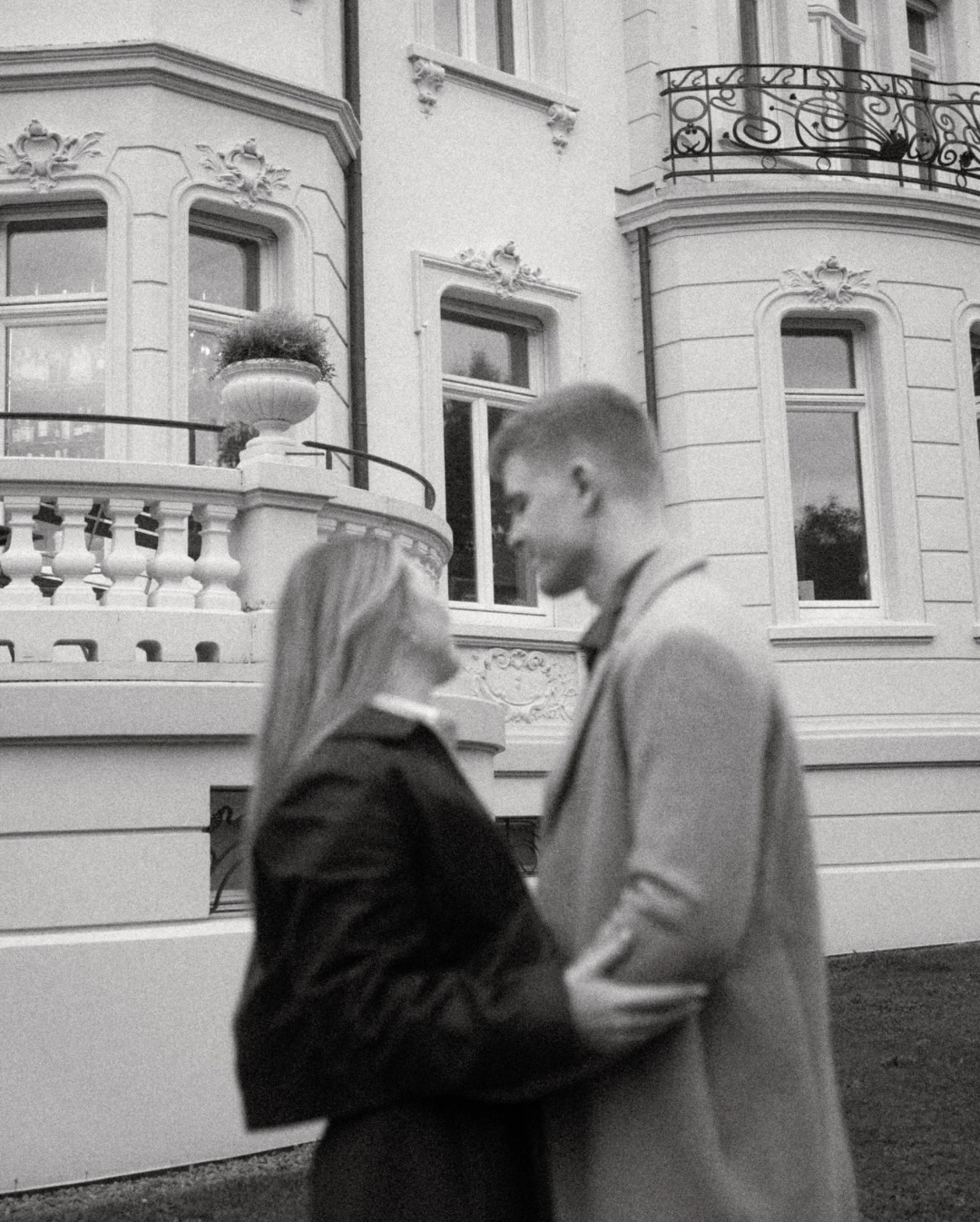 // Maren & Stefan, October light.
Villa Raab, just before it all begins.
#preweddingshoot #couplesession #villaraab #alsfeld #weddingphotography