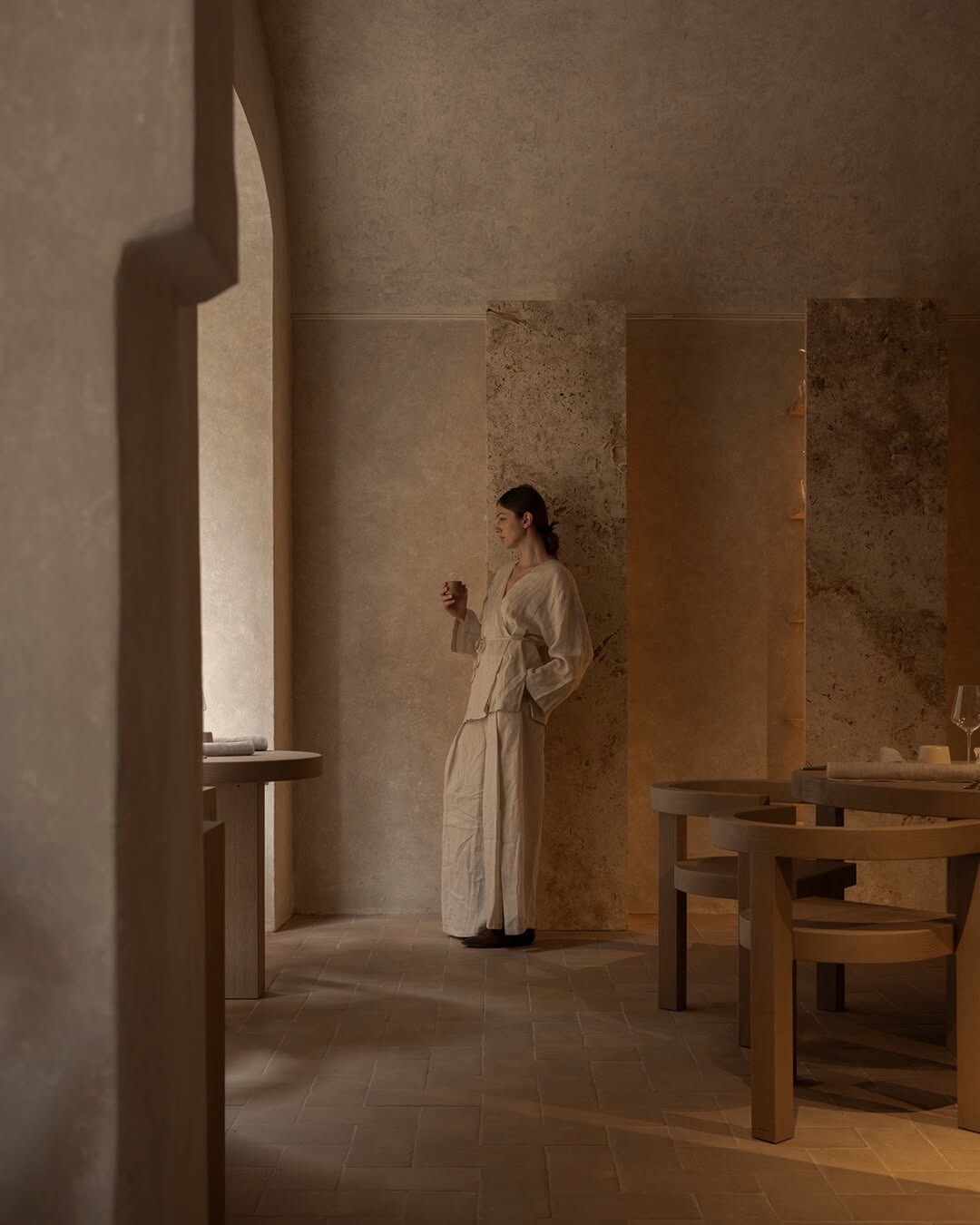 Nomos Ante — one of Rome’s most quietly beautiful dining addresses
Hidden in the historic heart of the city, Nomos Ante feels less like a restaurant and more like a state of calm.
Set within Nomos Hotel, this intimate space is shaped by raw materials — wood, stone, natural textures — and guided by simple, honest lines.
The atmosphere is soft and unhurried.
Warm, diffused light.
A gentle rhythm that invites you to stay — not to rush, not to perform, just to be.
The cuisine mirrors the space itself.
Clean flavors, precise execution, thoughtful simplicity, led by one of Rome’s most respected chefs, Giulio Zoli.
Each dish is restrained yet expressive — modern, grounded, and finely balanced.
At Nomos Ante, the main course is not just a plate — it is a continuation of the space itself: calm, thoughtful, and quietly memorable.
—
Image: @nomosante
#UniqueluxuryTravel #NomosAnte #RomeDining #DesignRestaurants #QuietLuxury #UniqueLuxuryTravel #ArtOfLiving #RomeHiddenGems