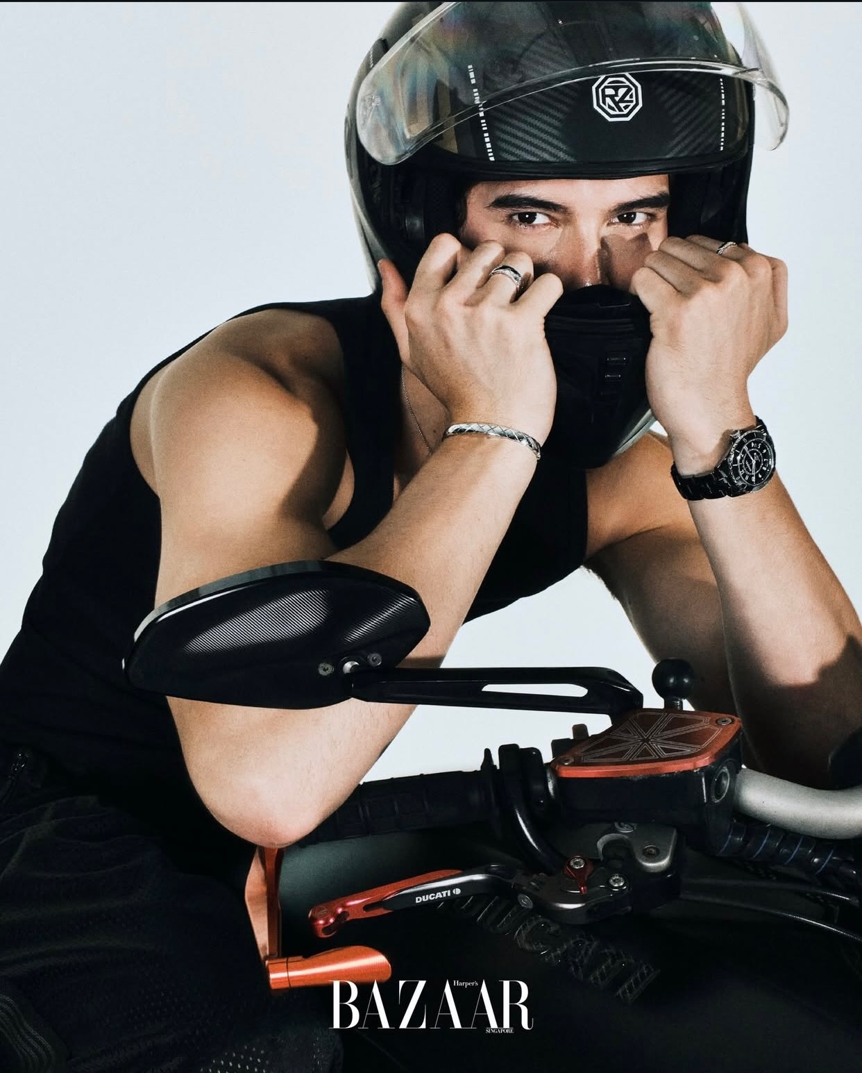 ARLEN ➕ CHANEL ➕ HARPERS SINGAPORE
@arlenlim9 @chanelofficial @harpersbazaarsg
Photography: @shawnpaultan
Creative direction and styling: @windyaulia
Stylist’s assistant: @branalexius
Makeup: @weeeeming
Hair: @colinyeohair and @dorenelowhair/ @tressandcurvy
Photographer’s assistant: @mlvn_ In collaboration with @chanelofficial
#arlenplusone #plusonemanagement