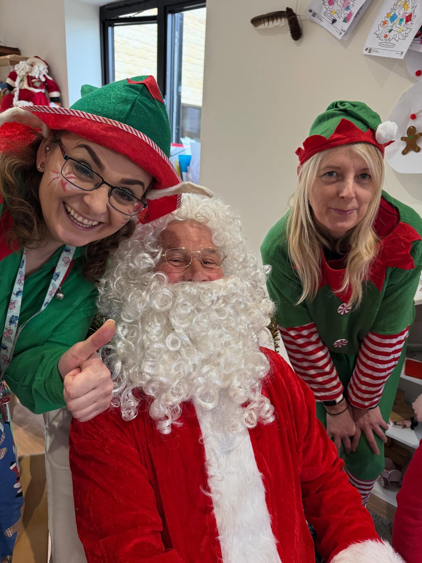 Santa came to Bridge Street!! ๐
๐ผ๐
The children were so excited. They loved talking to Santa and sat so nicely to receive their present!